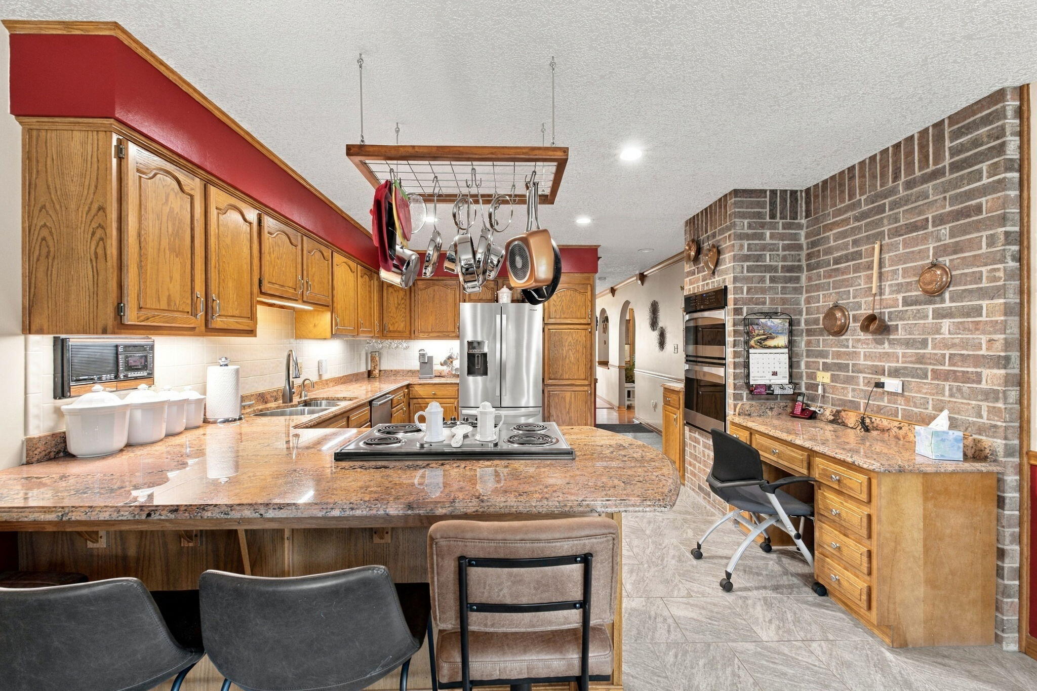 main property photo 10