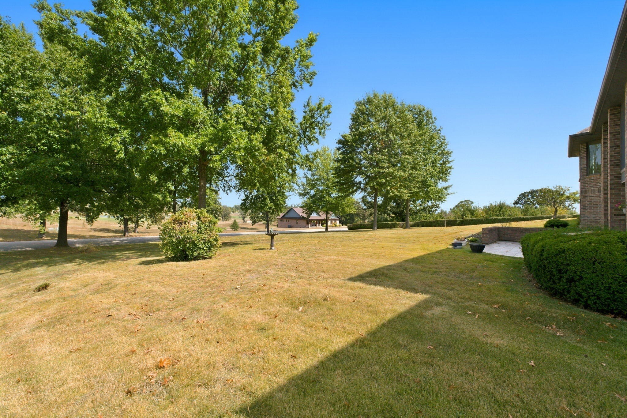 main property photo 41