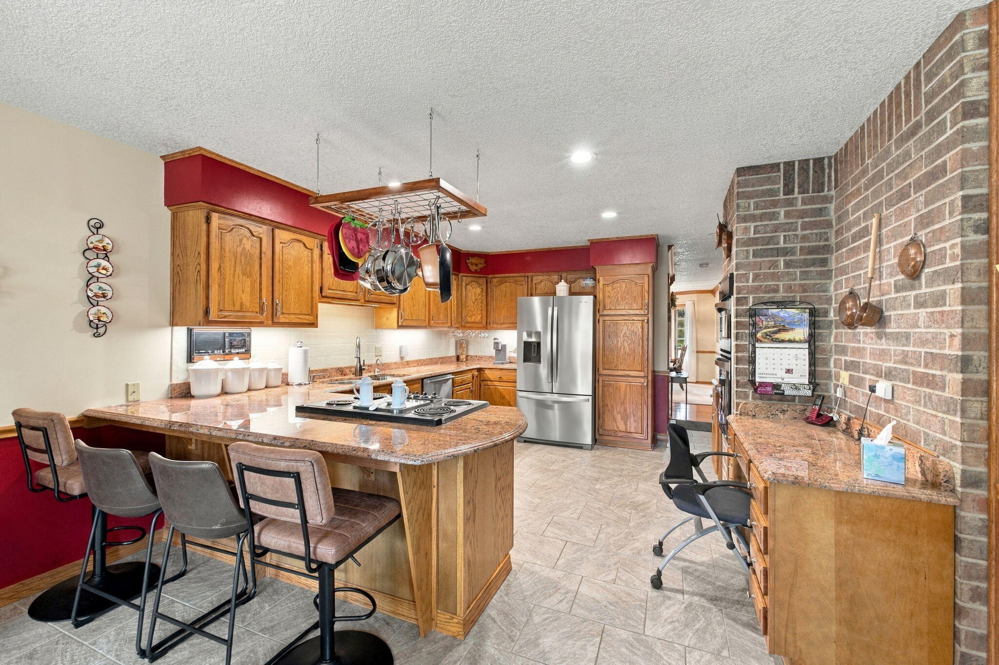 main property photo 9