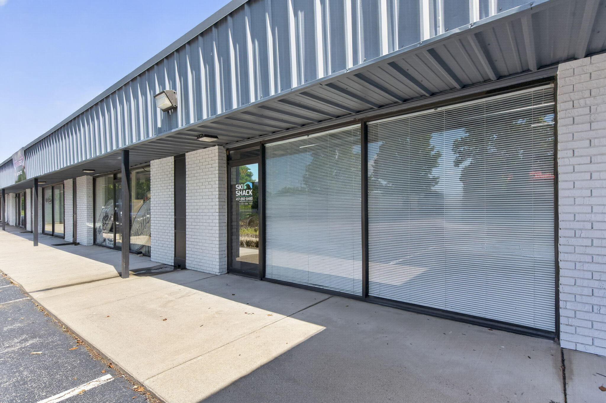 main property photo 12