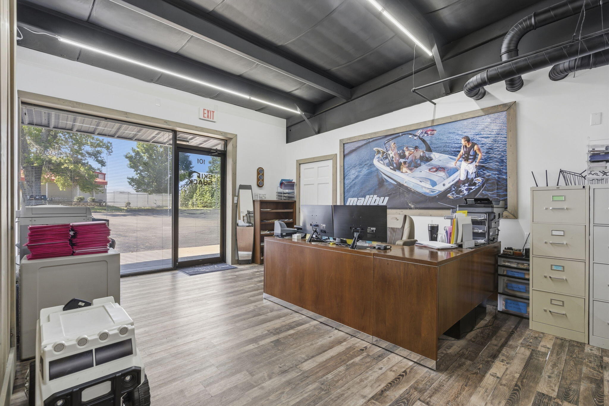 main property photo 28
