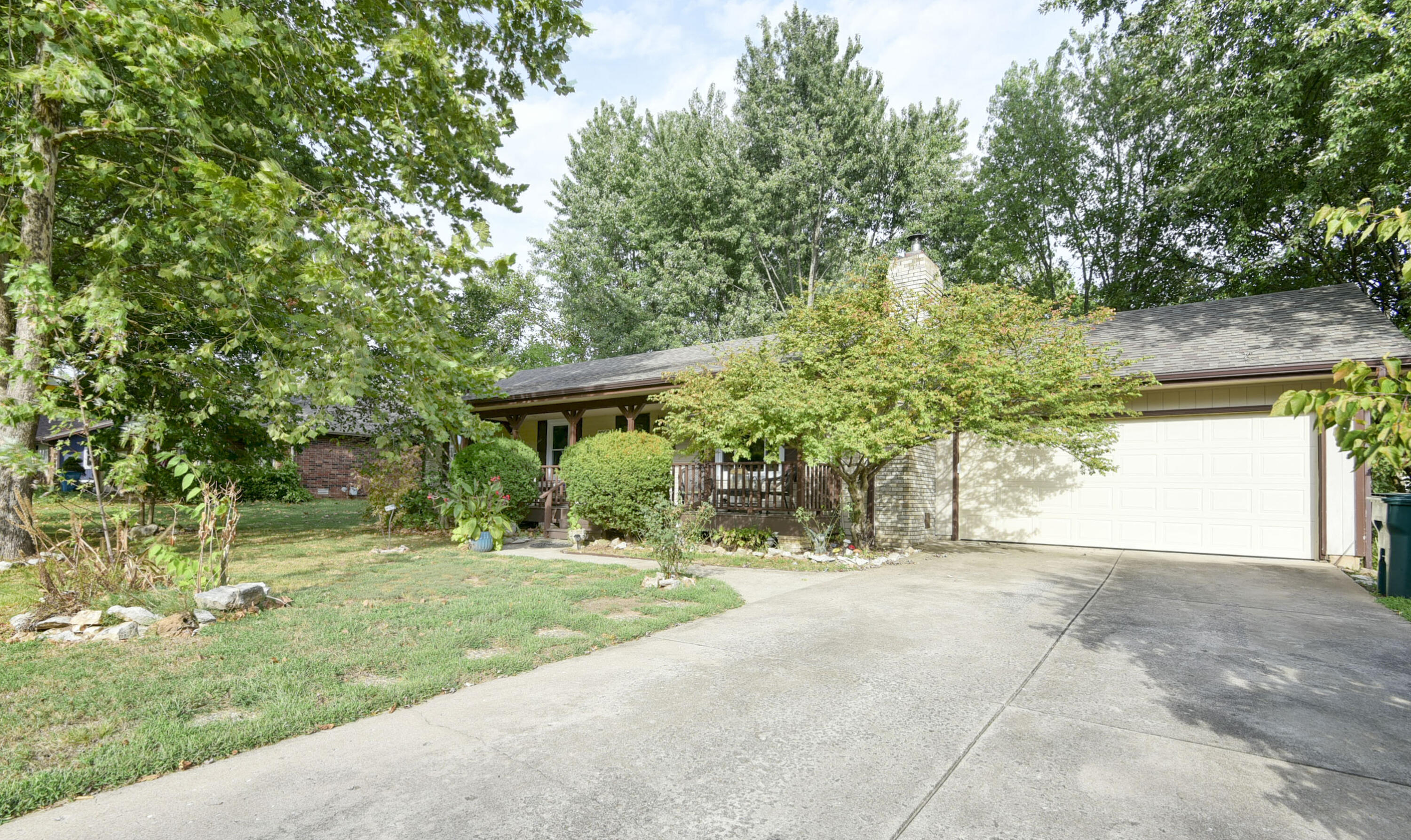 main property photo 26