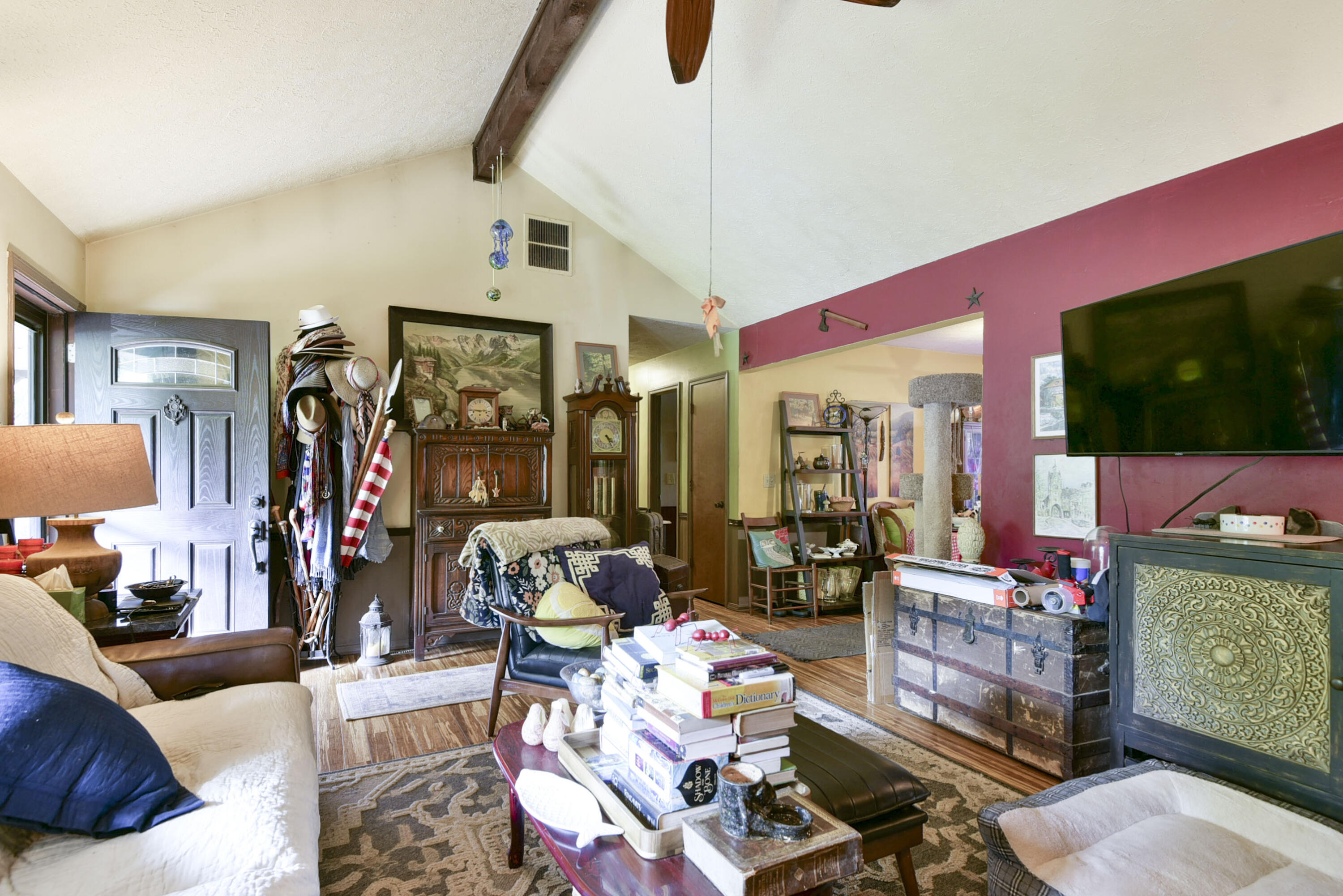main property photo 7