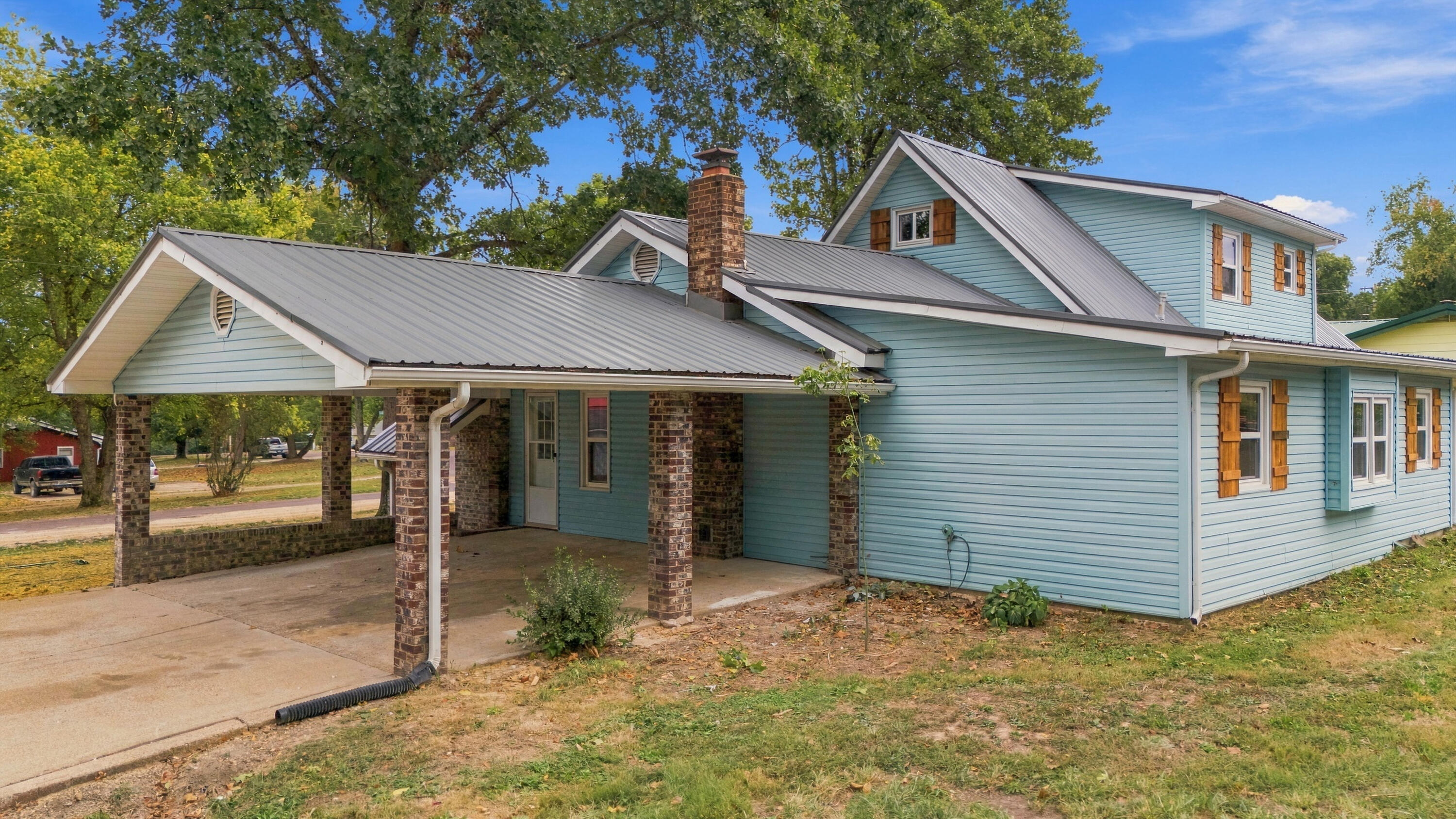 main property photo 4