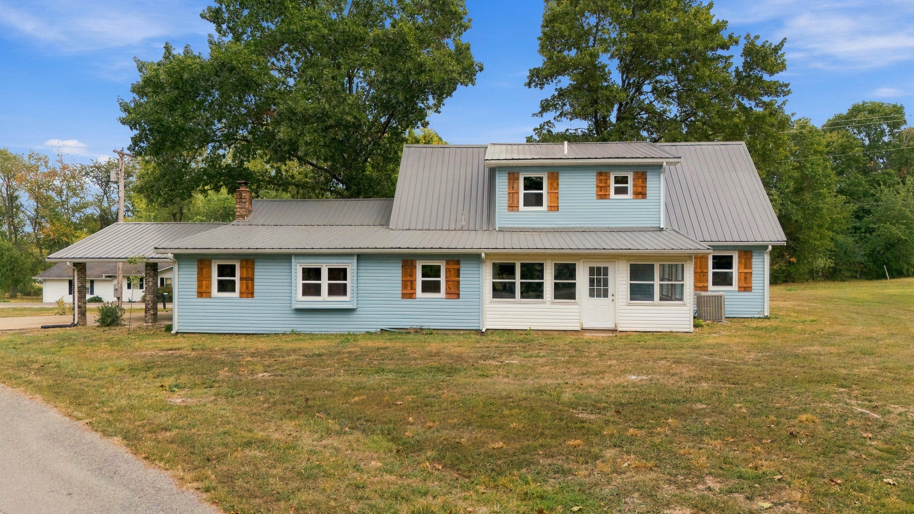main property photo 41