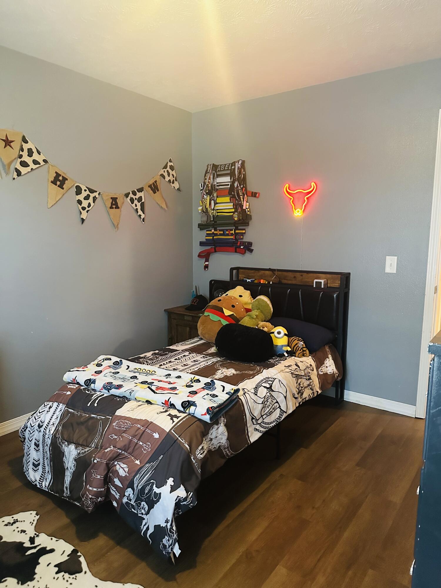 main property photo 20