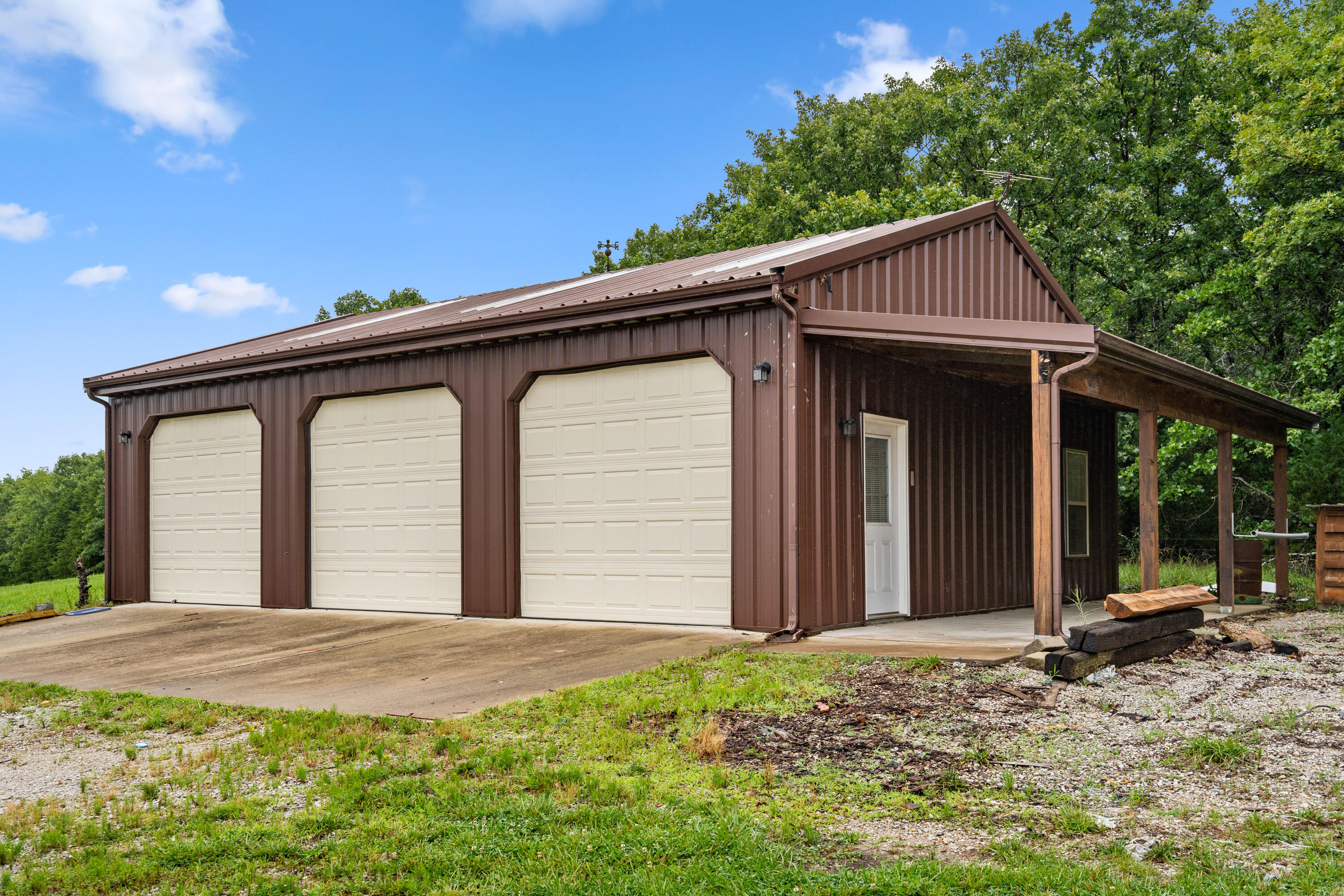 main property photo 48