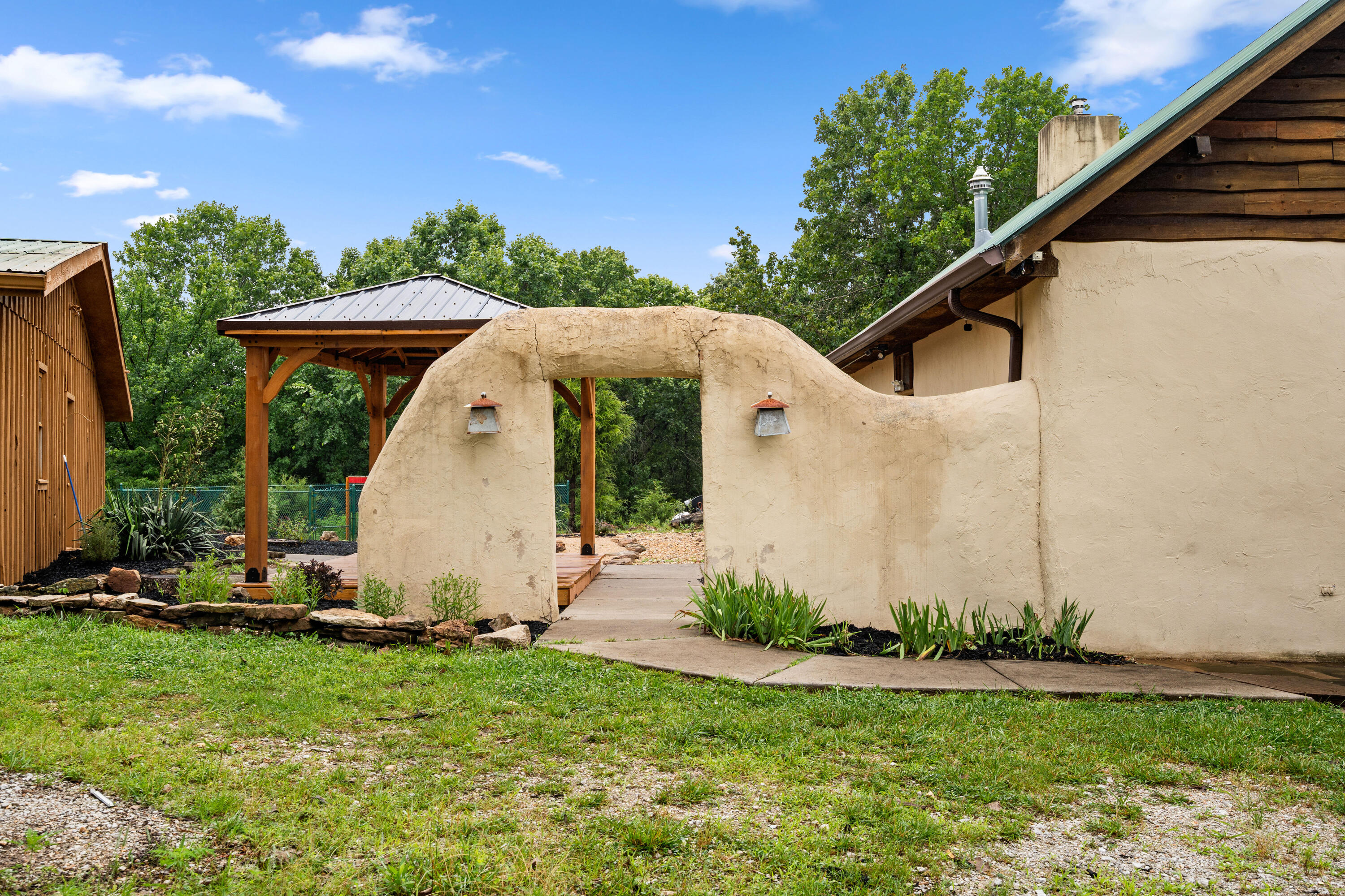 main property photo 50