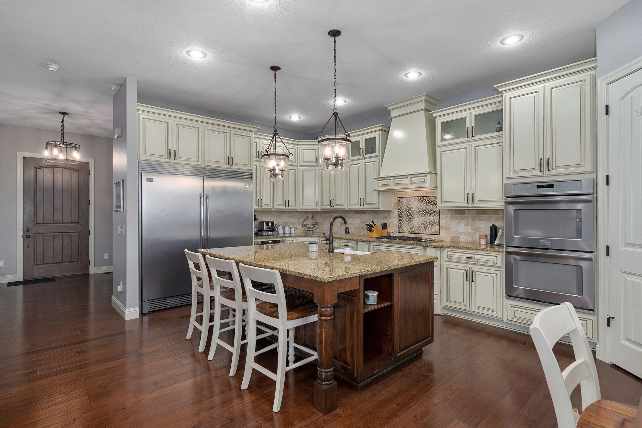 main property photo 16