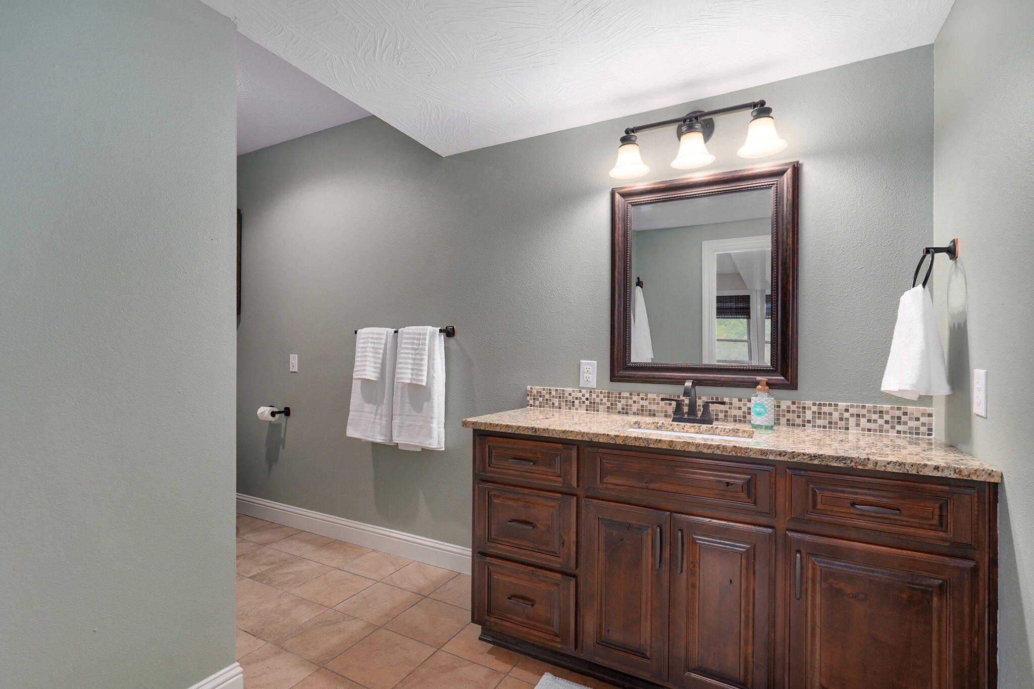 main property photo 61