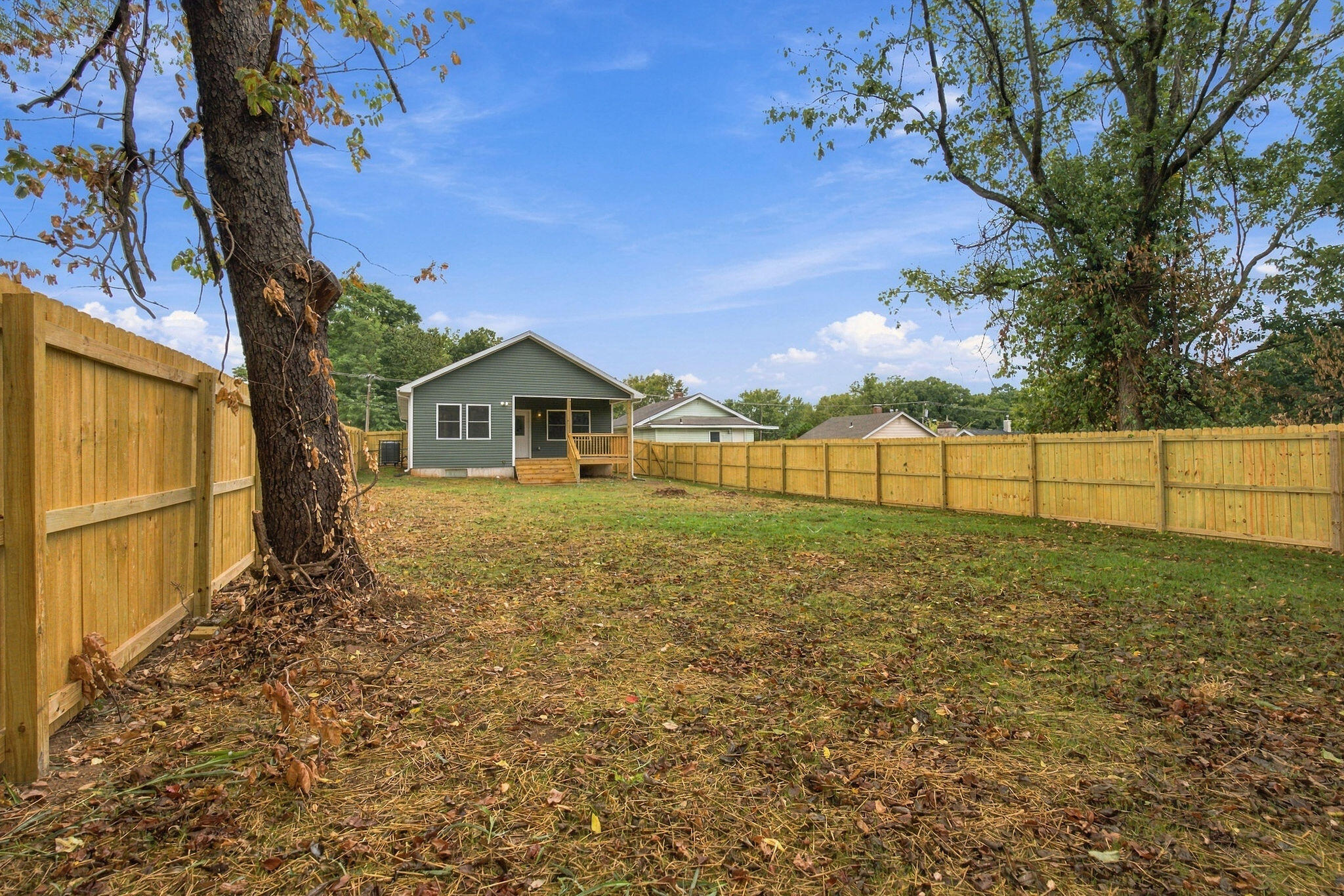main property photo 27