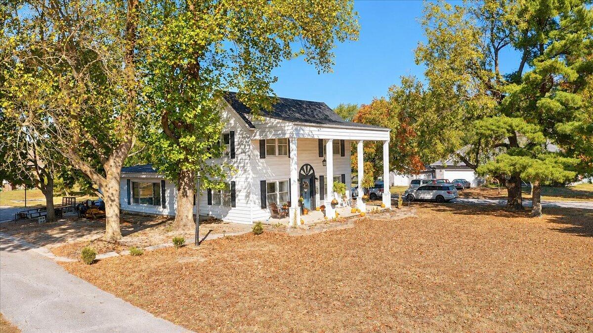 main property photo 41