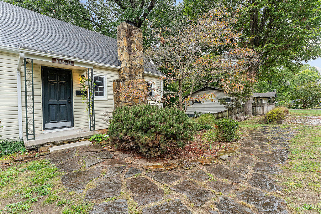 main property photo 23