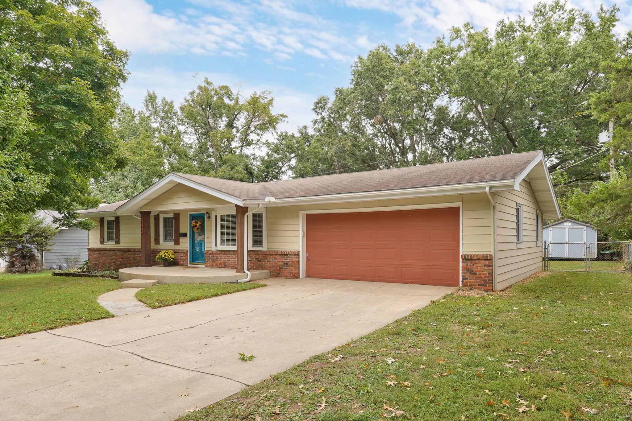 main property photo 25