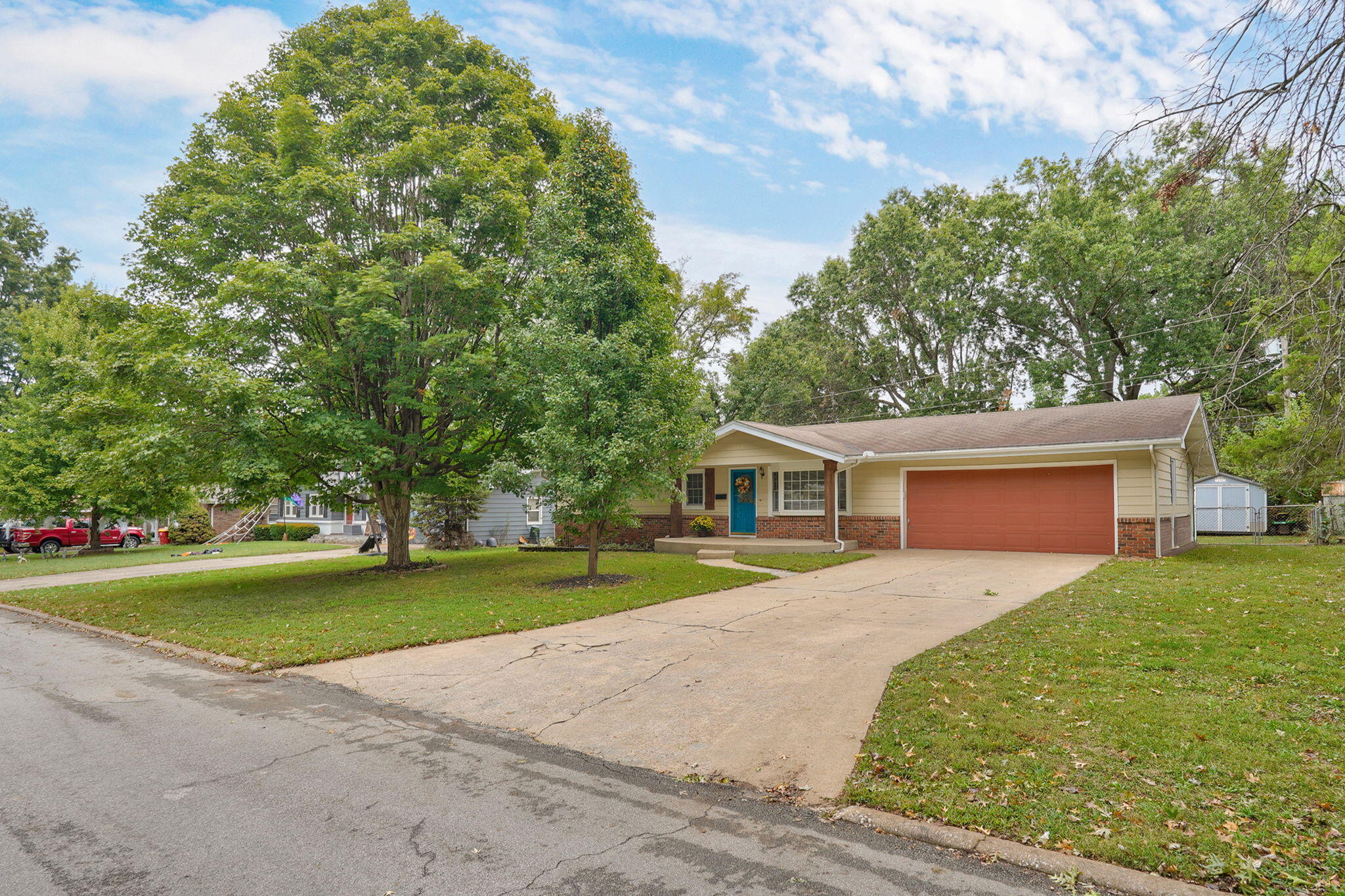 main property photo 26
