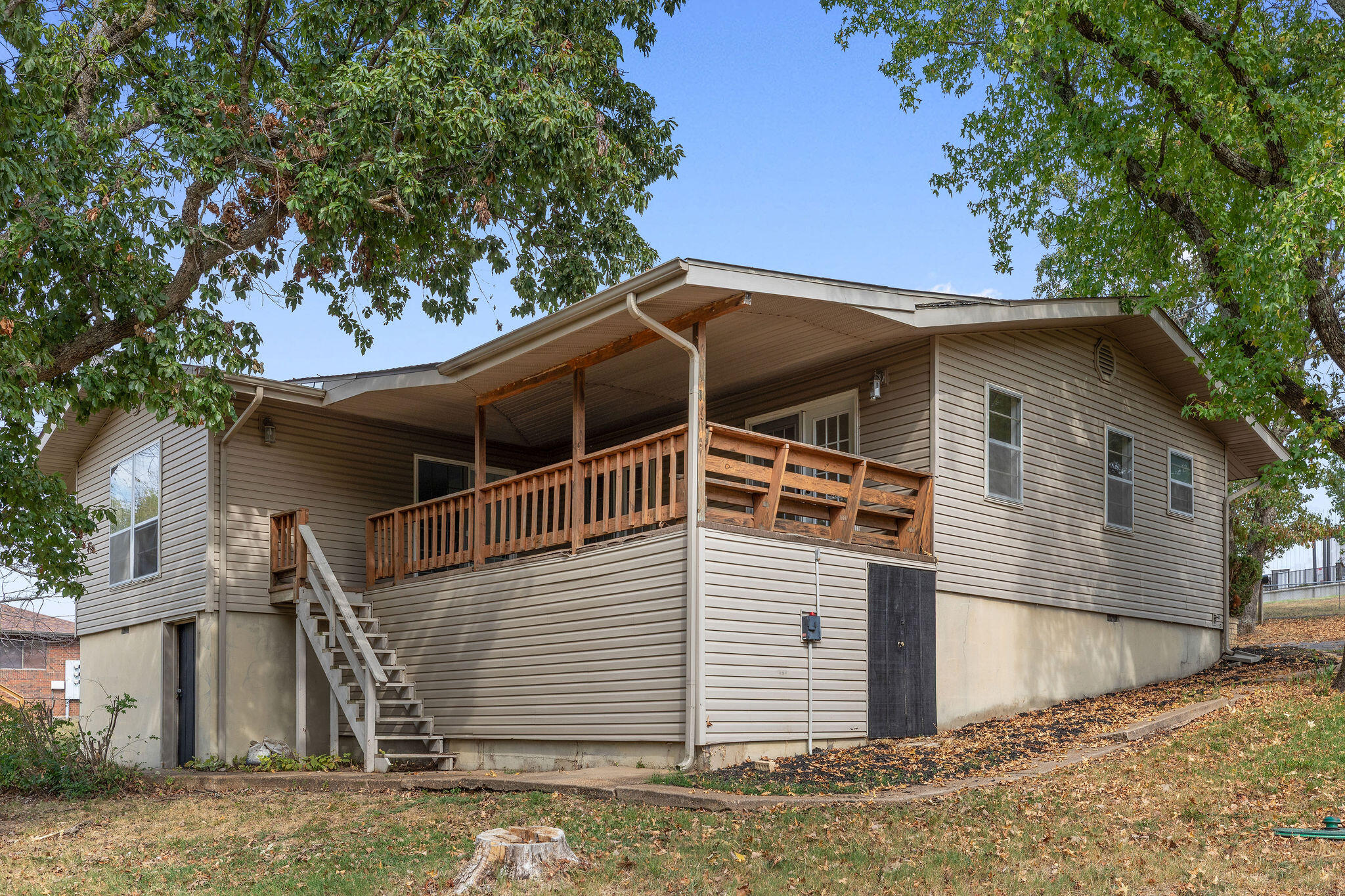 main property photo 25