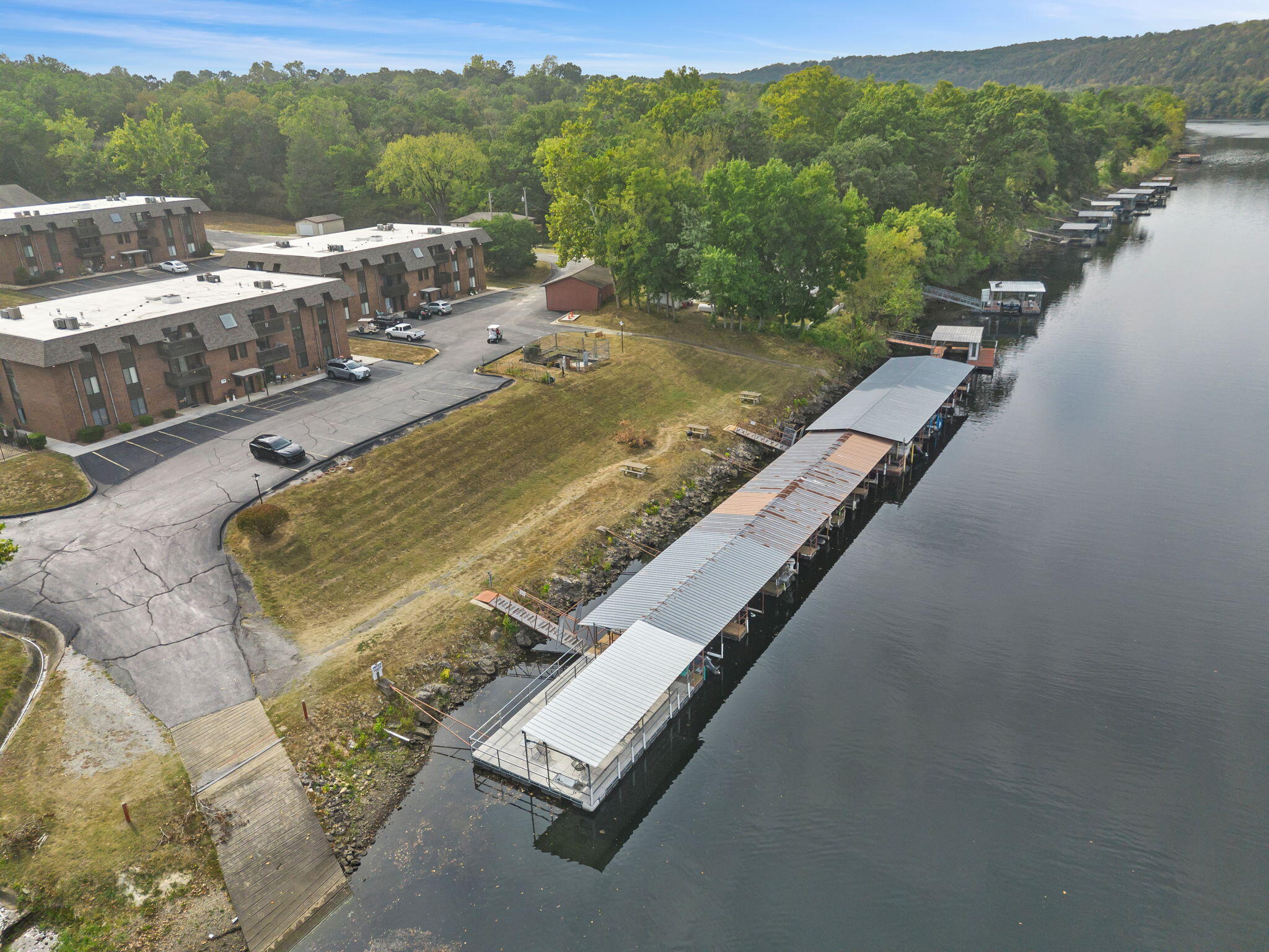 main property photo 50