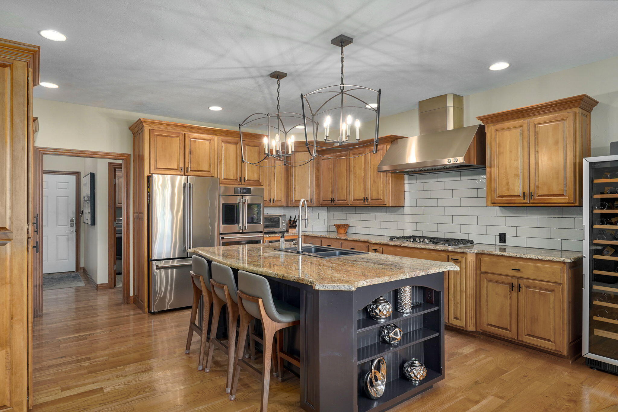 main property photo 15