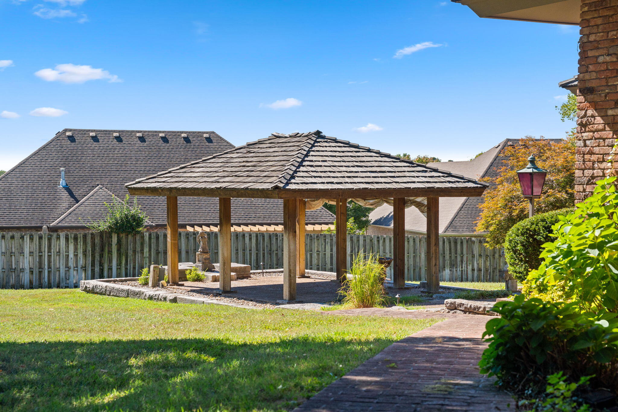 main property photo 73