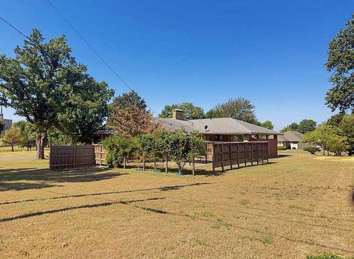 main property photo 5