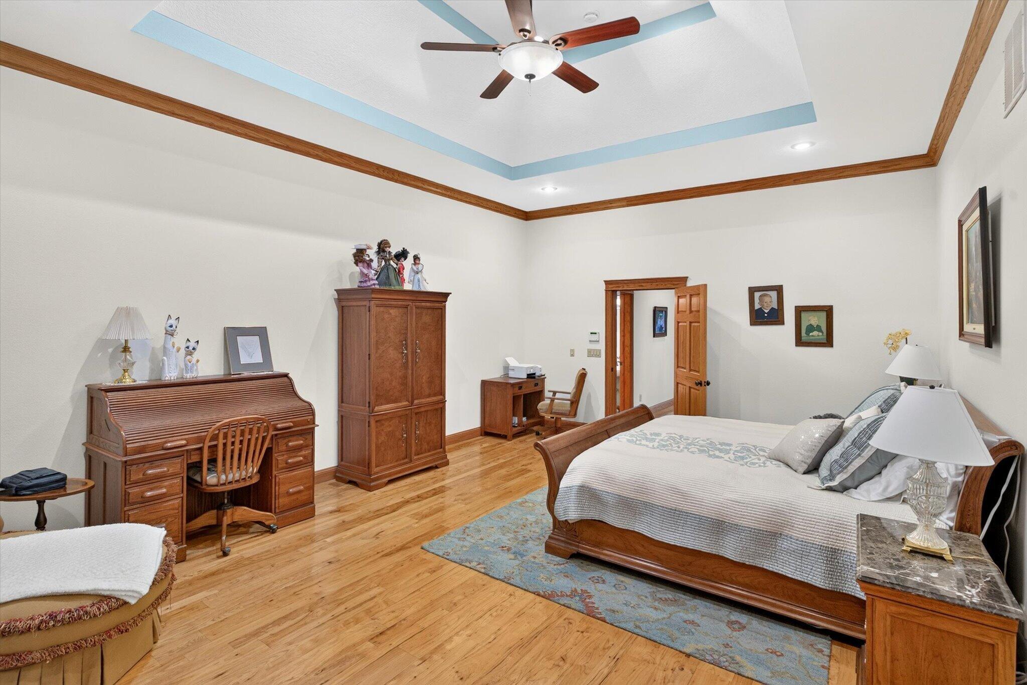 main property photo 34