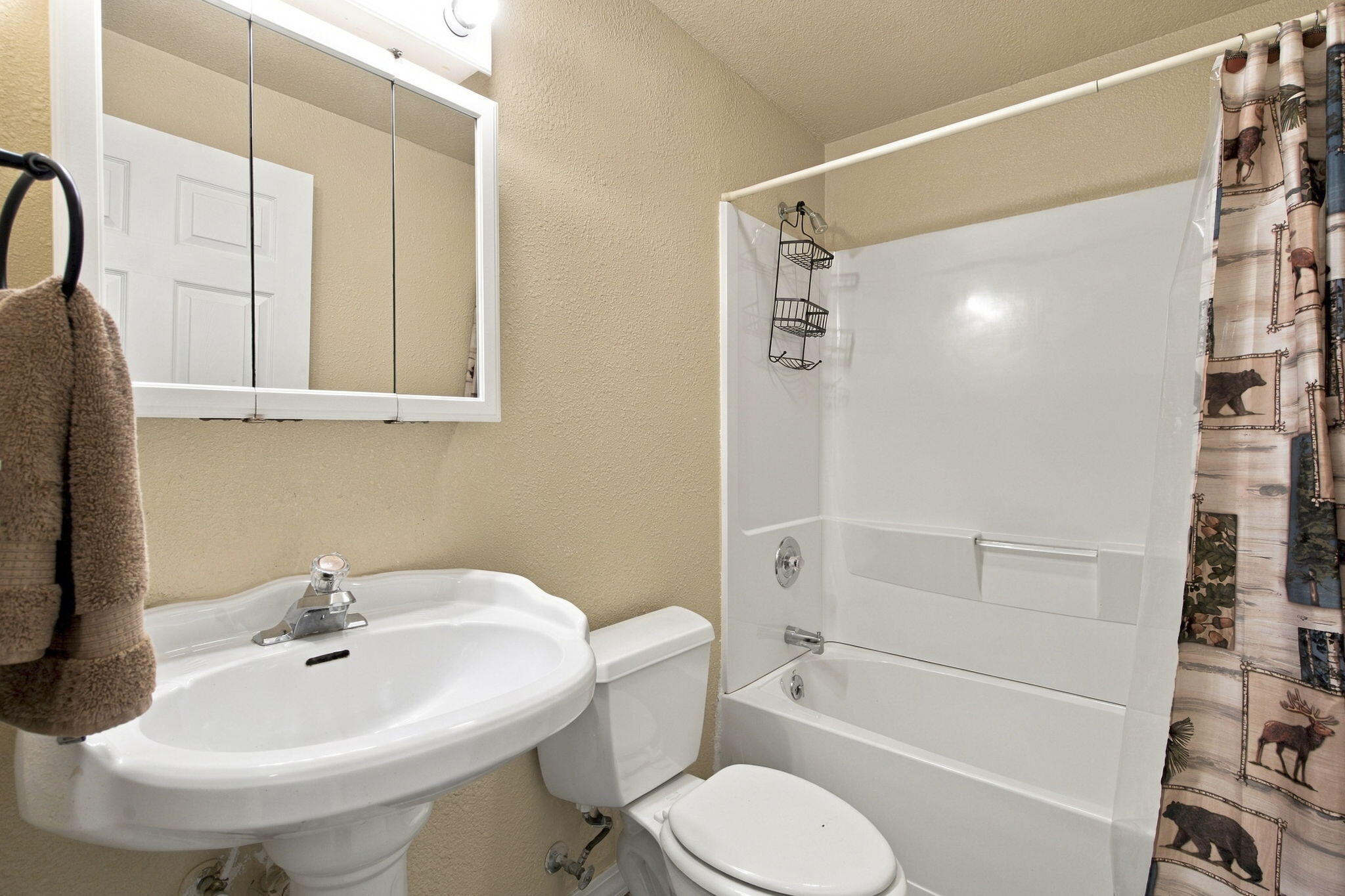 main property photo 28
