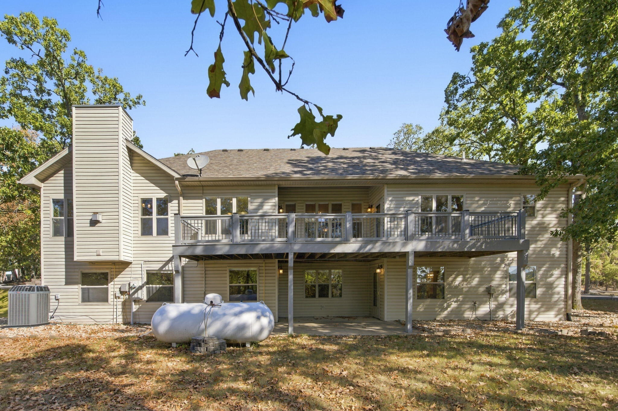 main property photo 33