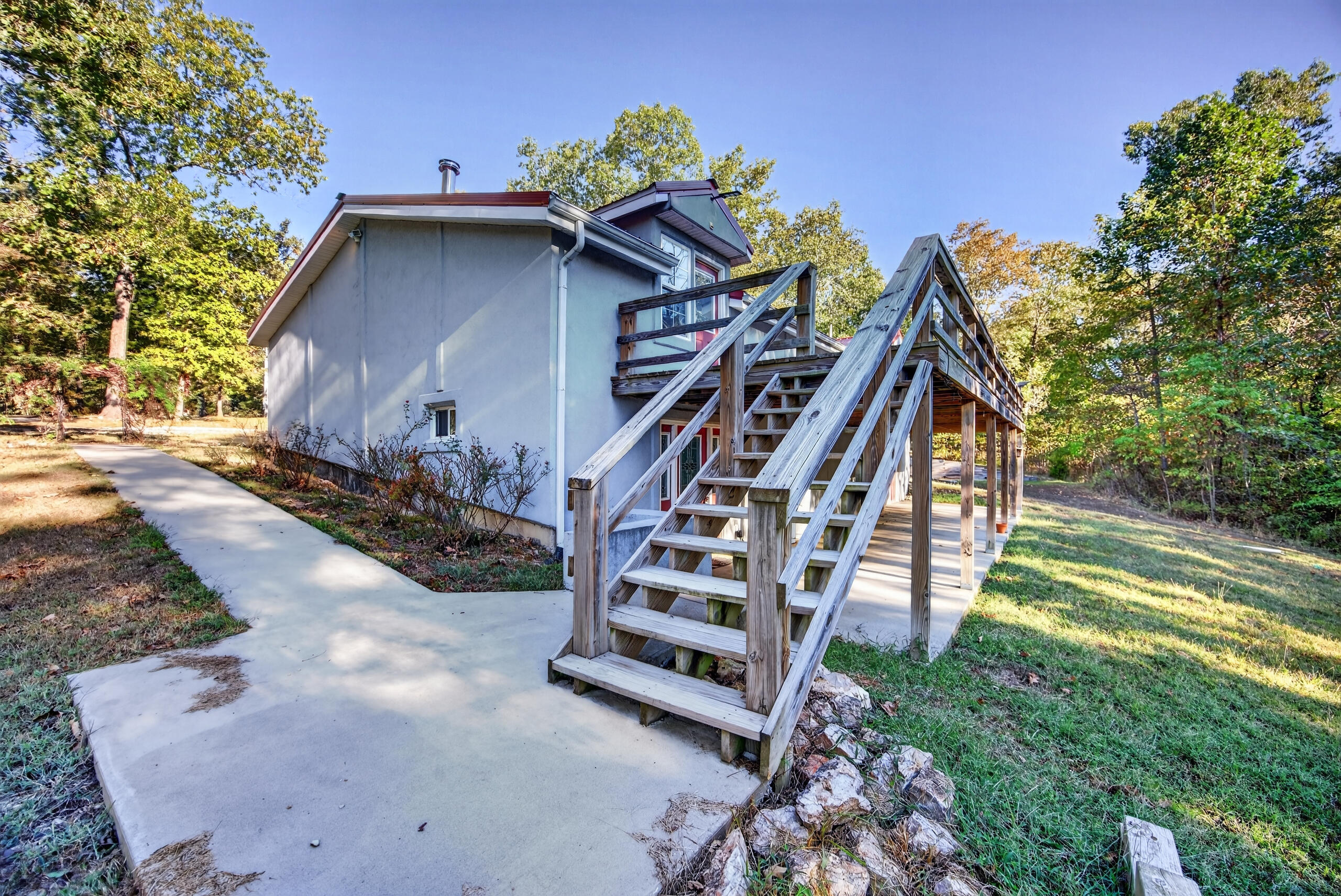 main property photo 10