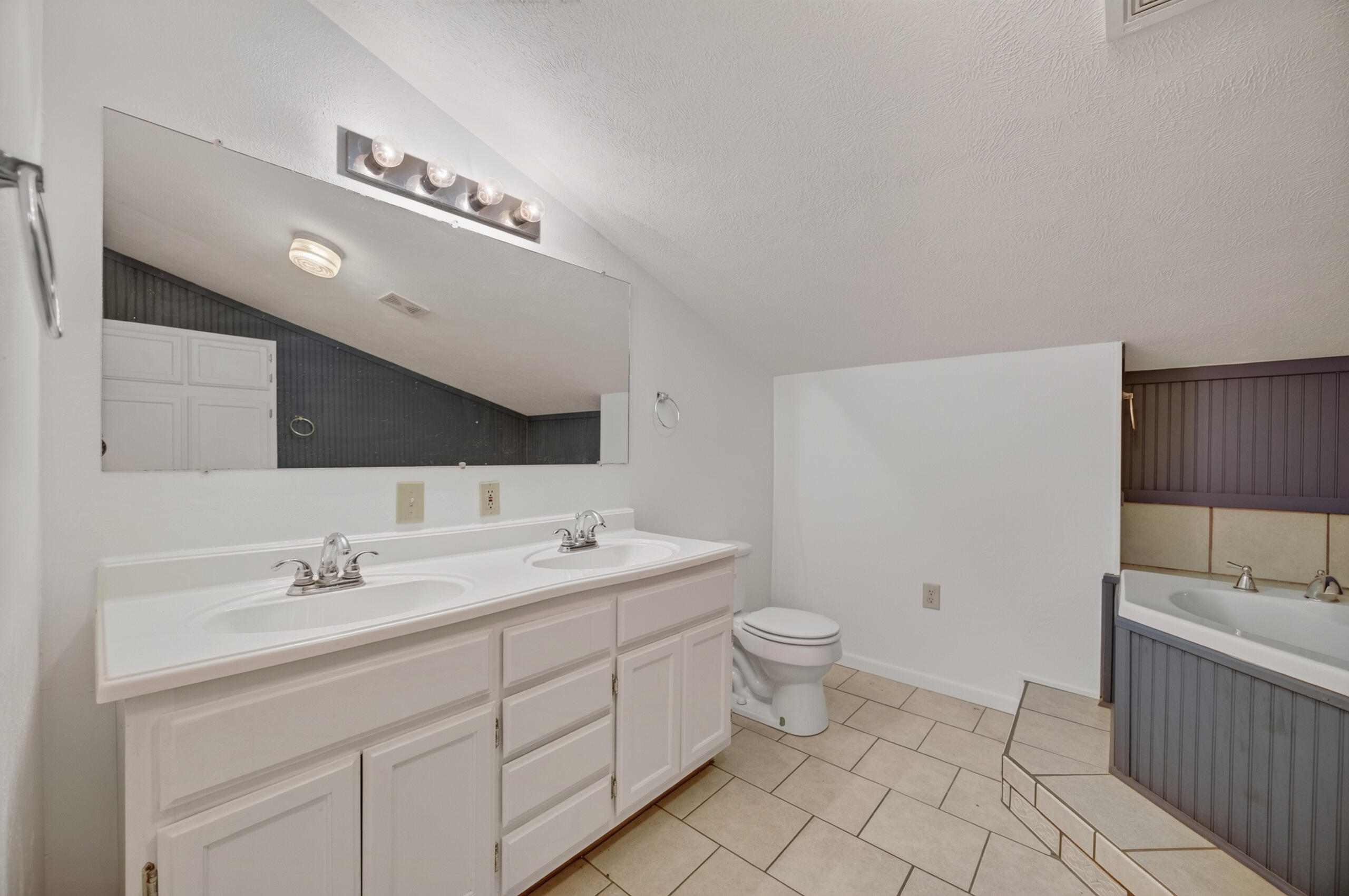 main property photo 68