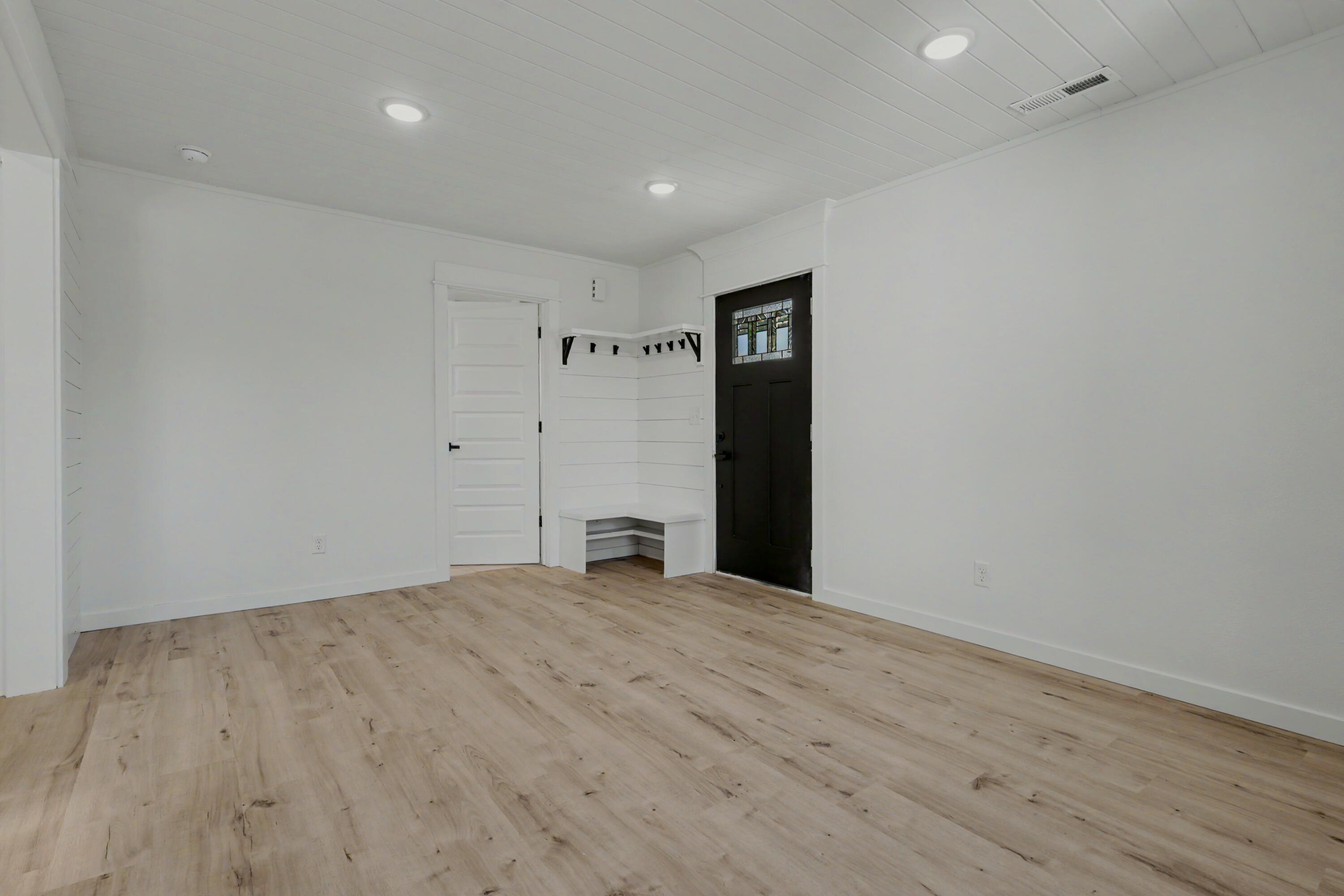 main property photo 67