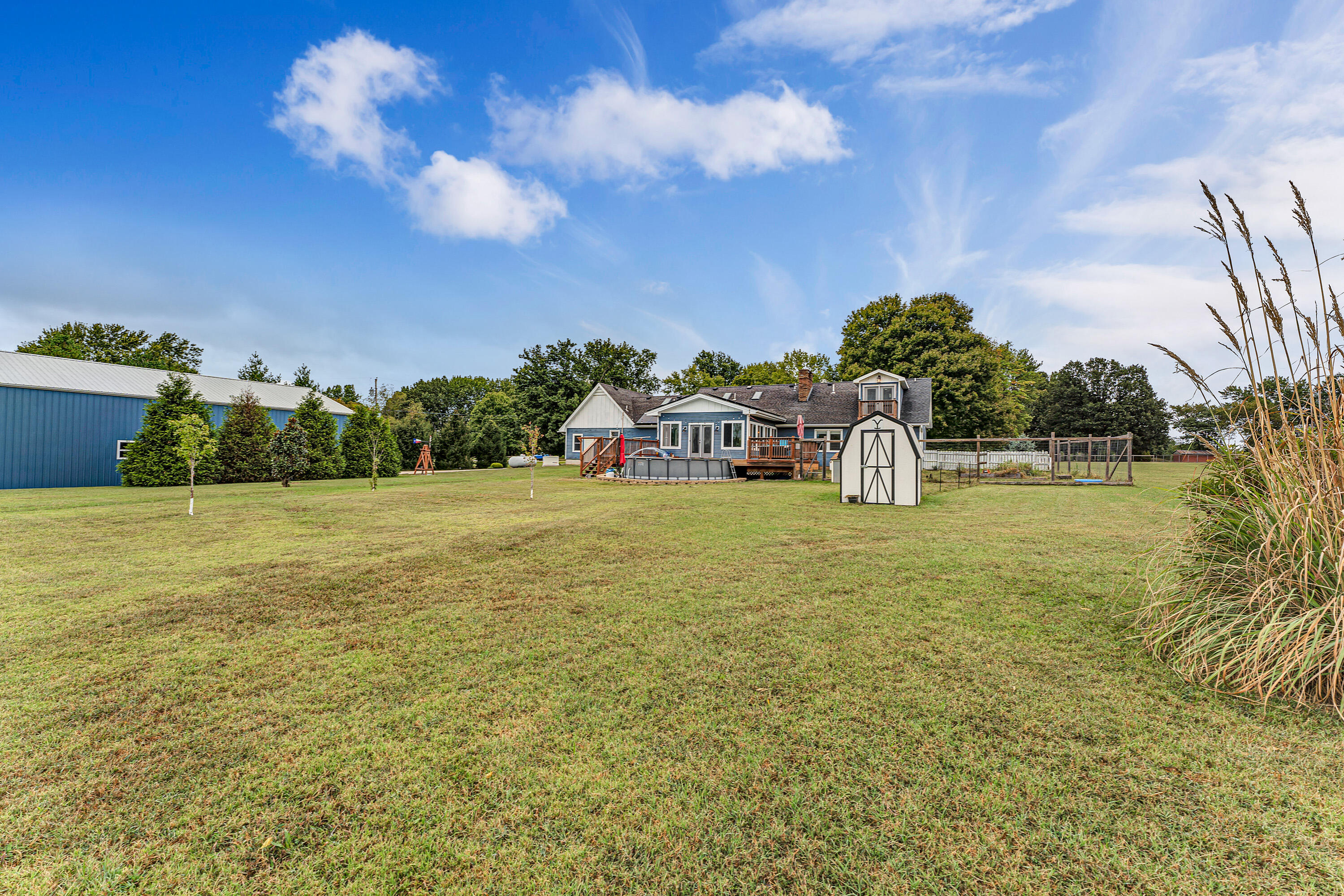 main property photo 36