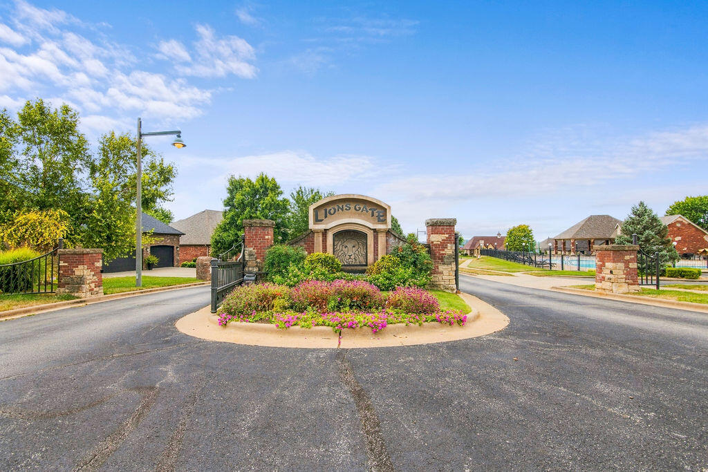 main property photo 30