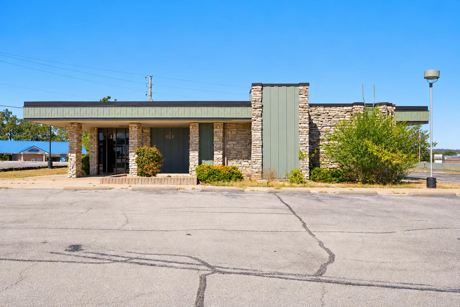 main property photo 36