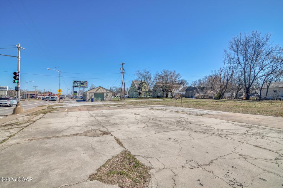 main property photo 4