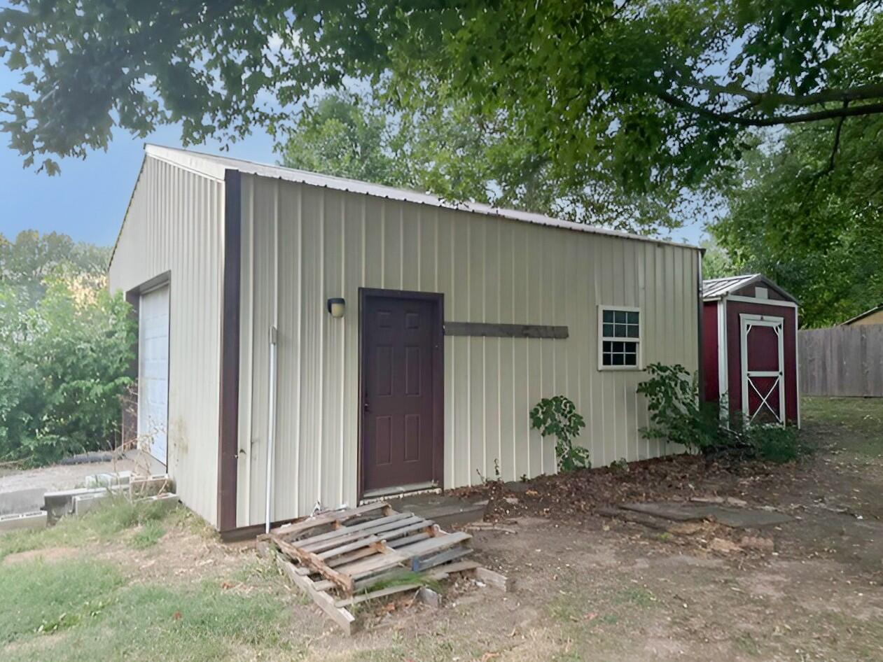 main property photo 6