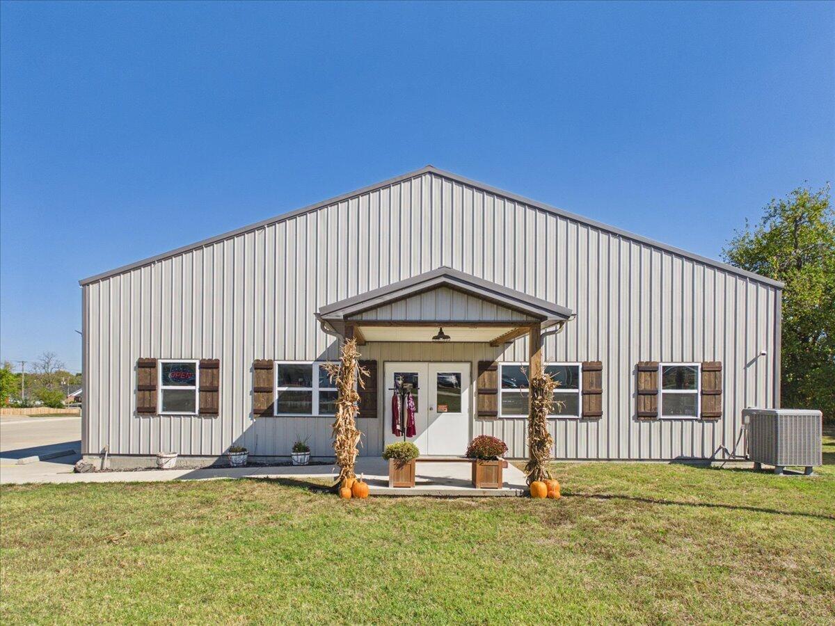 main property photo 2