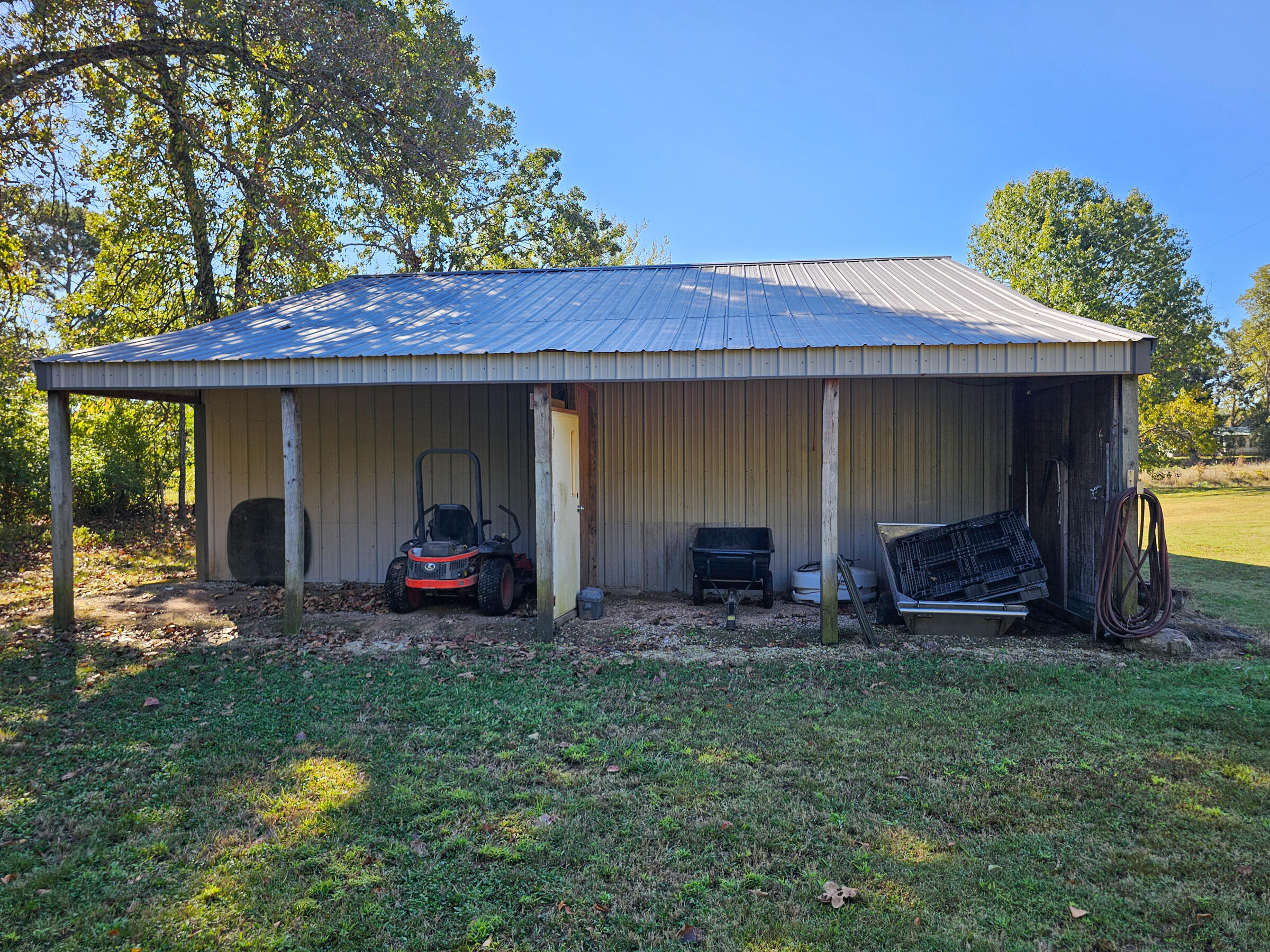main property photo 19