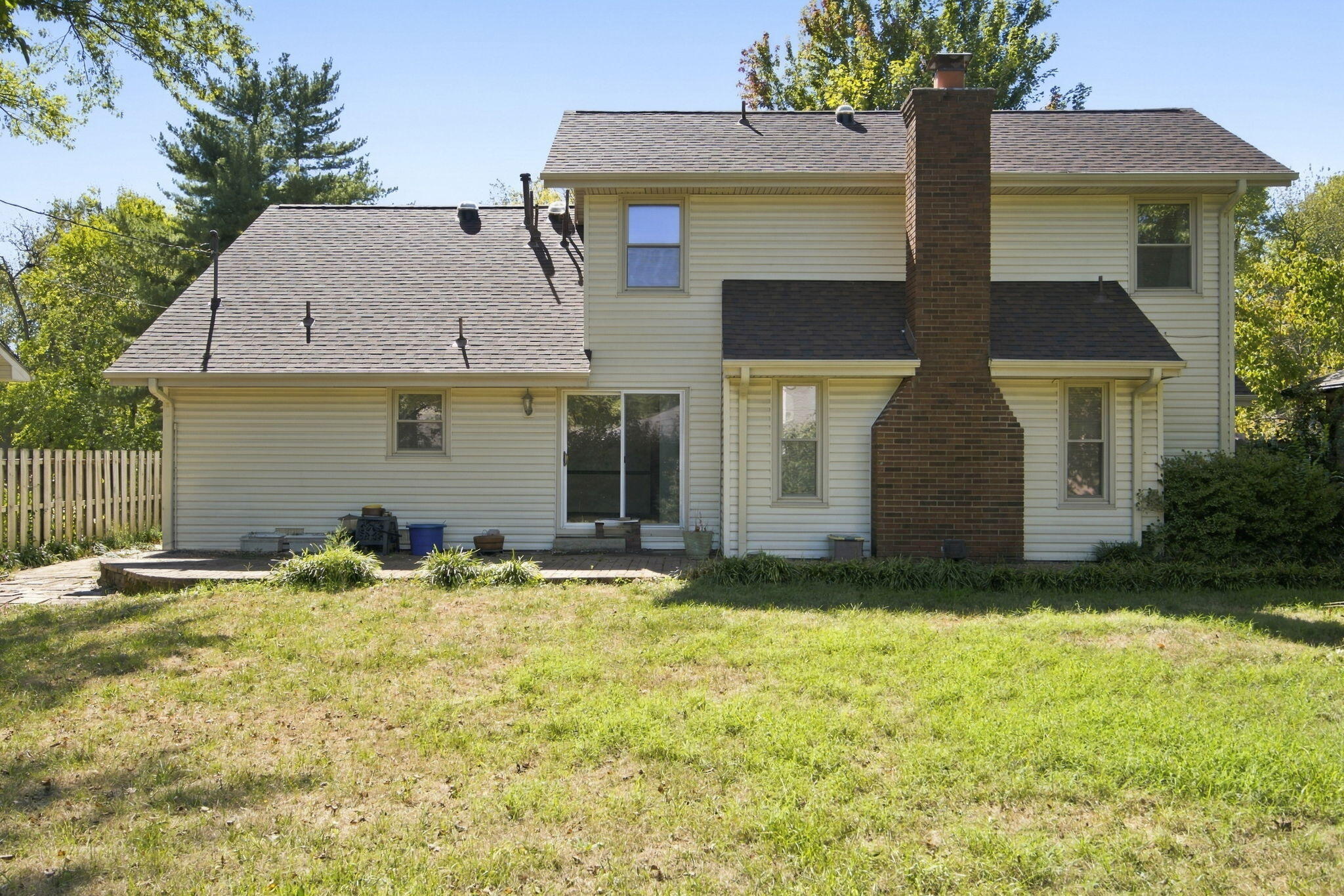 main property photo 30