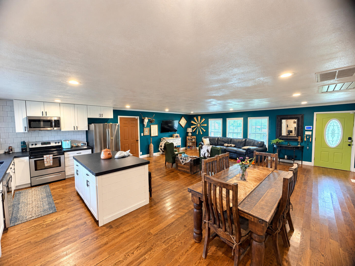main property photo 16