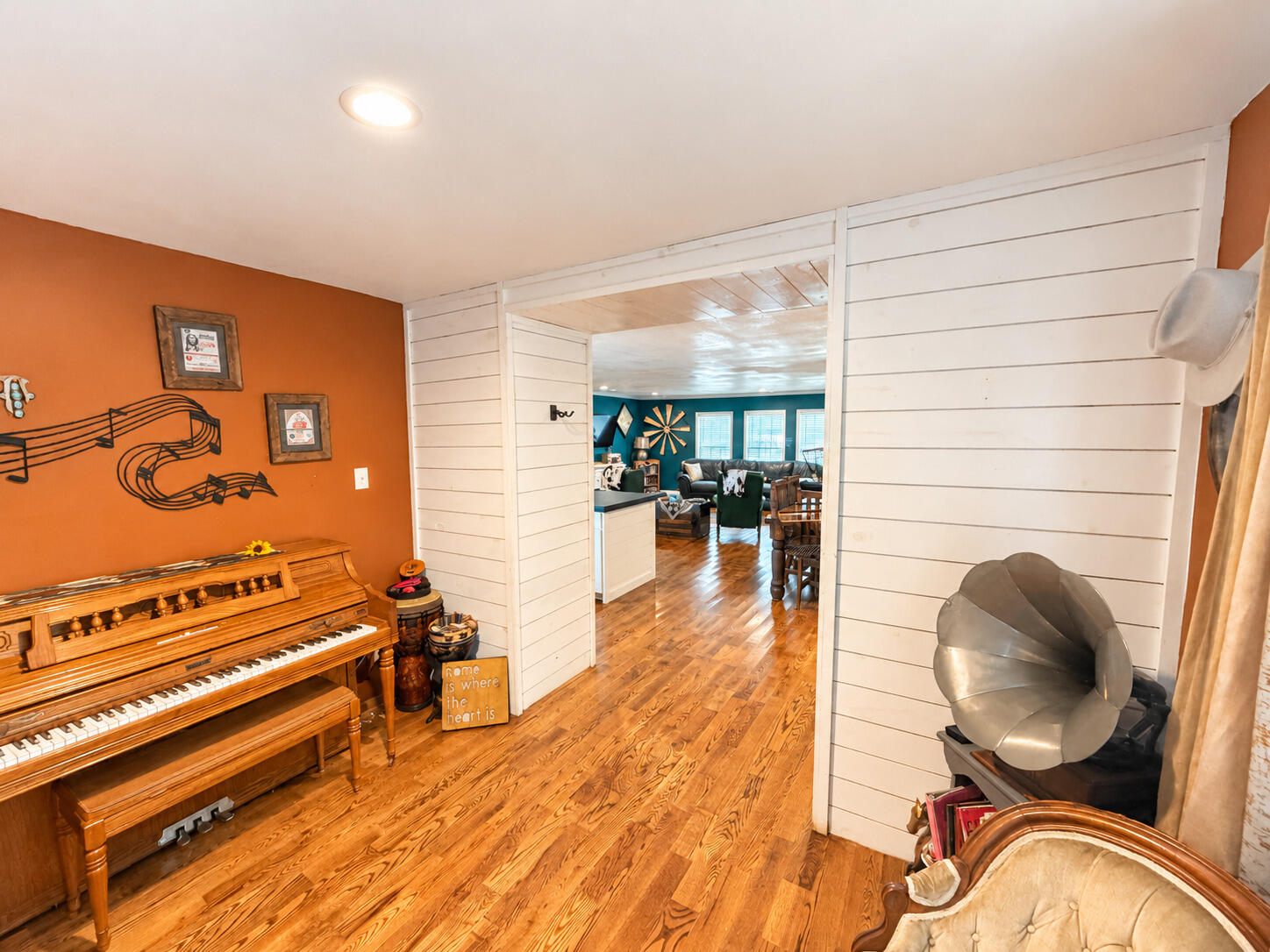 main property photo 20