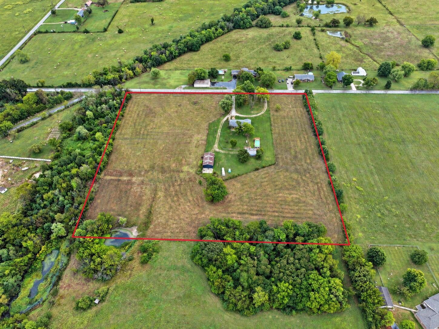 main property photo 30