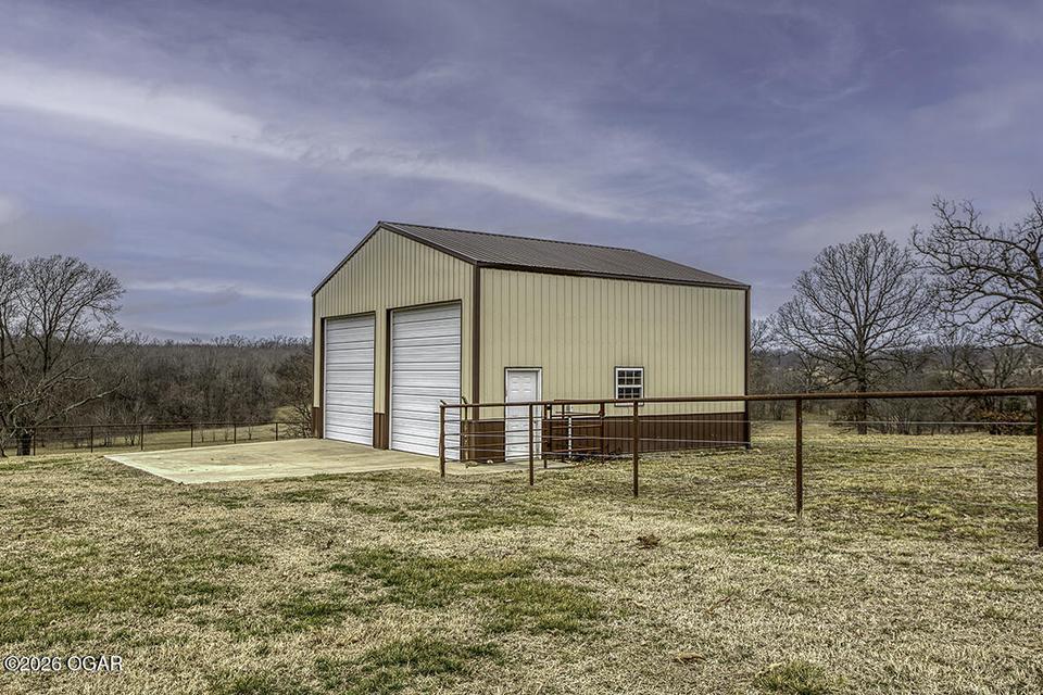 main property photo 37