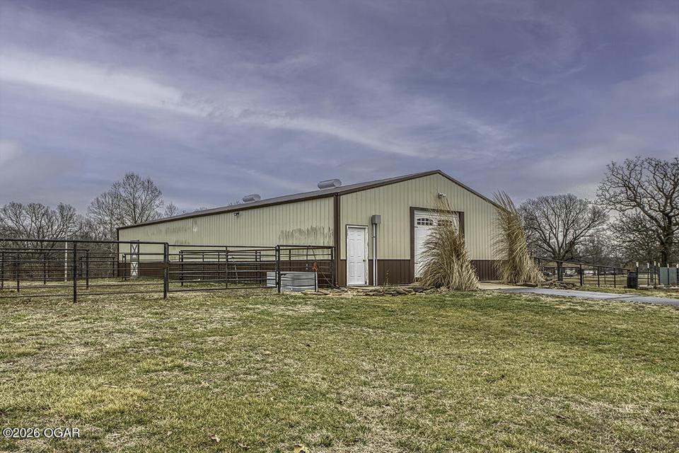main property photo 40