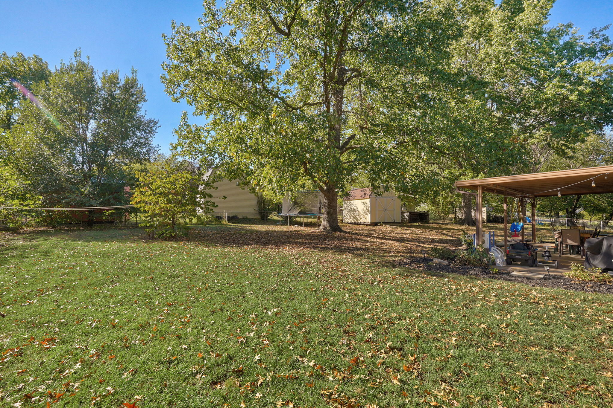 main property photo 28