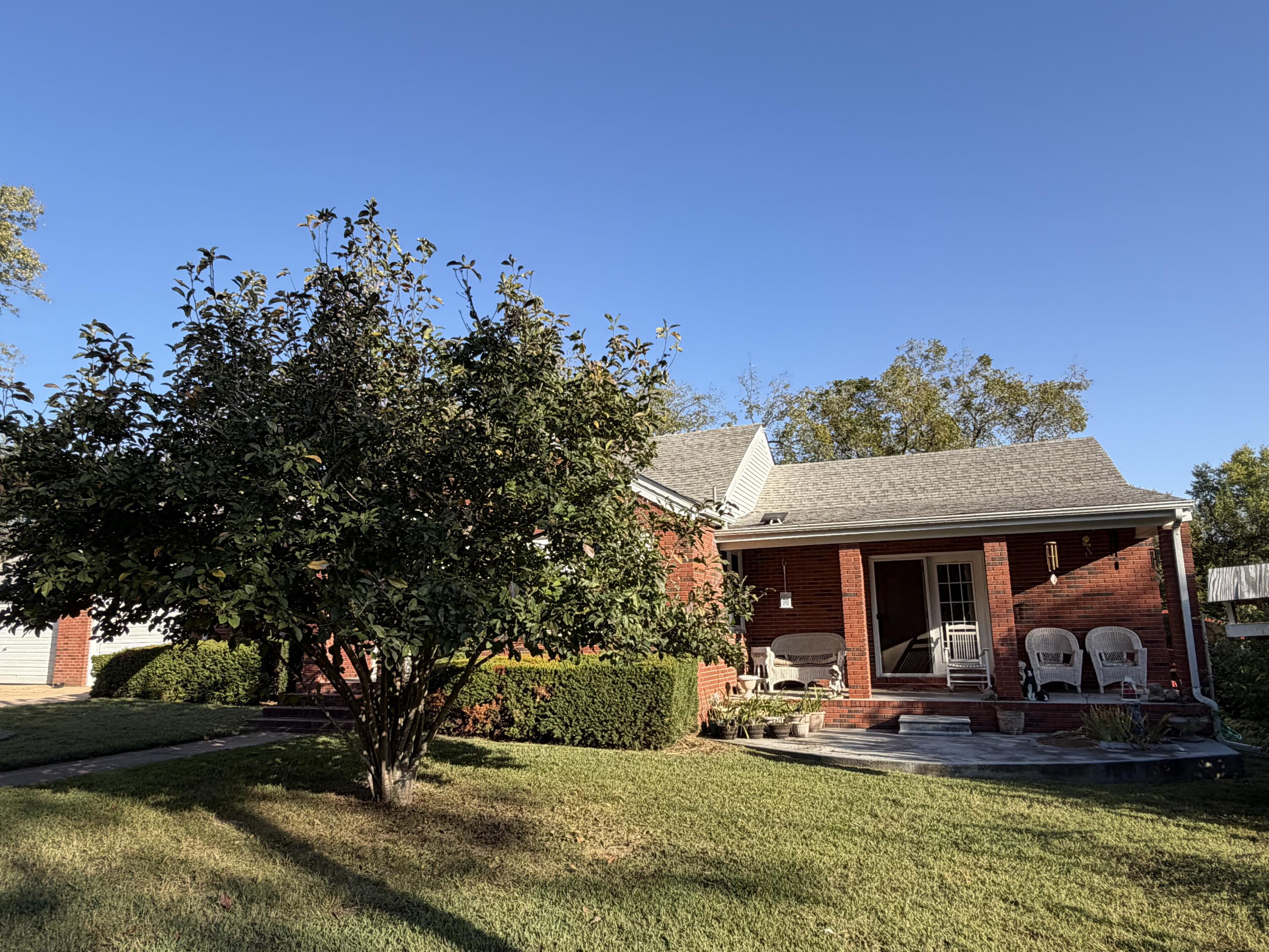 main property photo 7