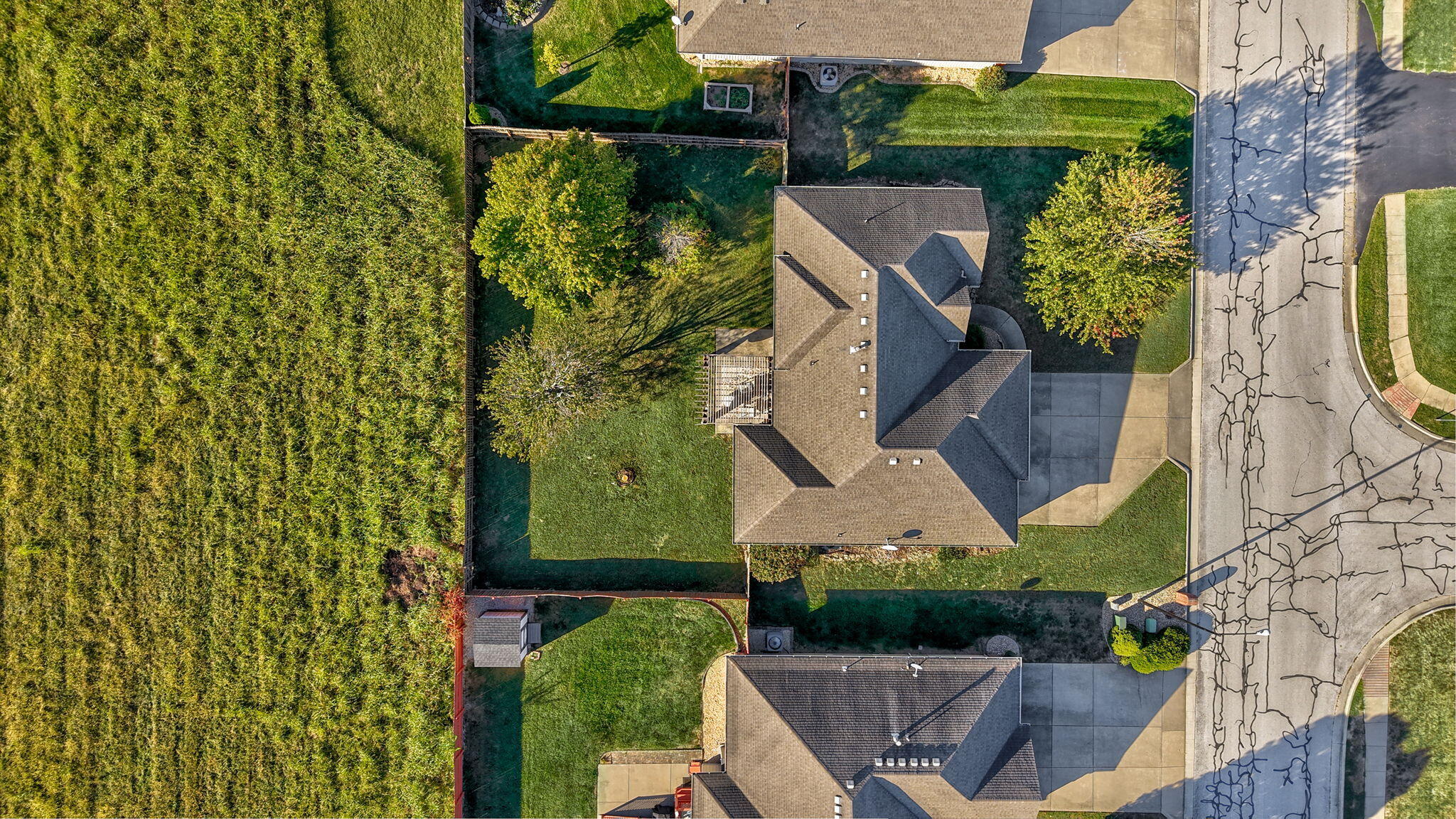 main property photo 32