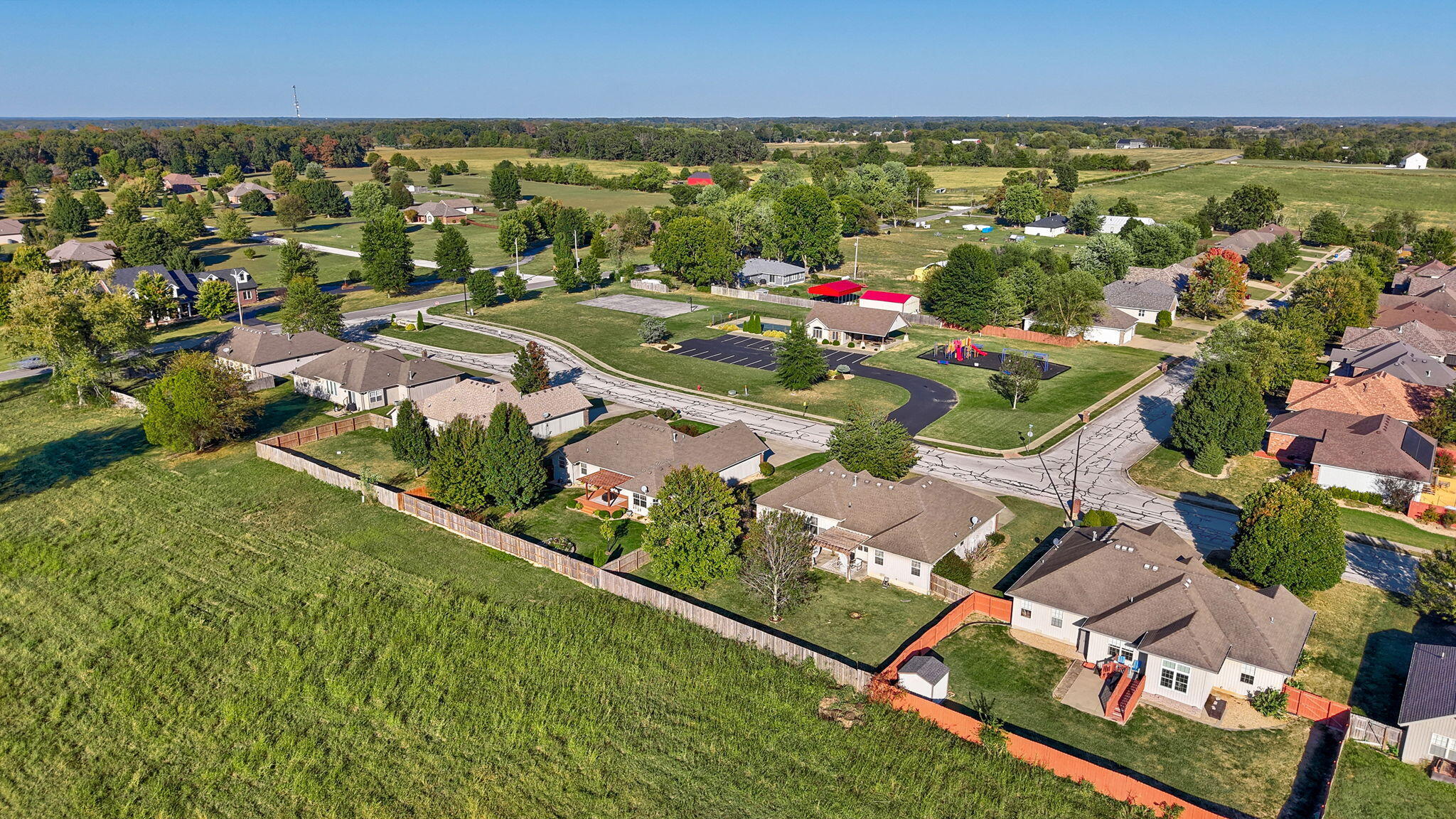 main property photo 34
