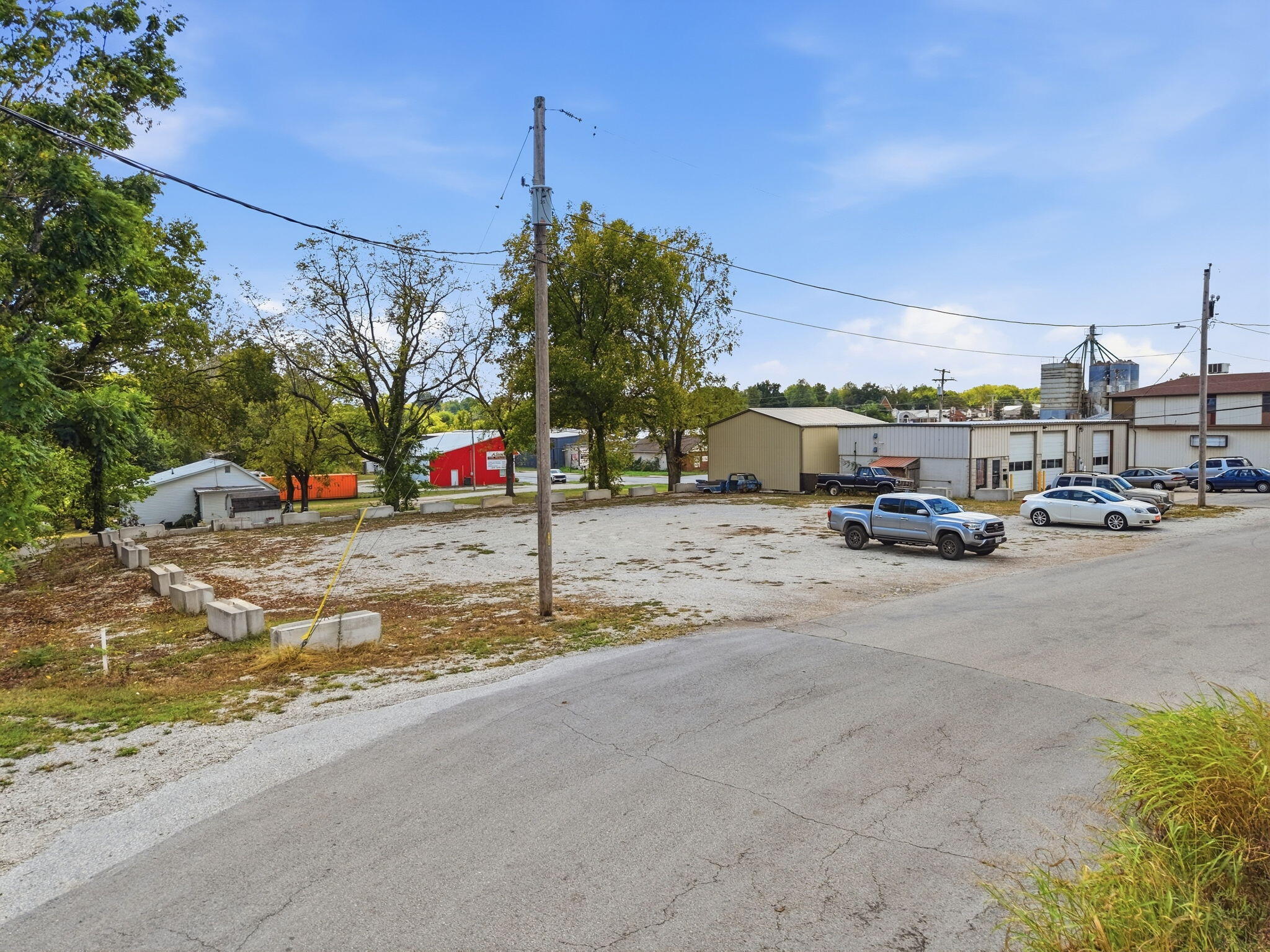 main property photo 10