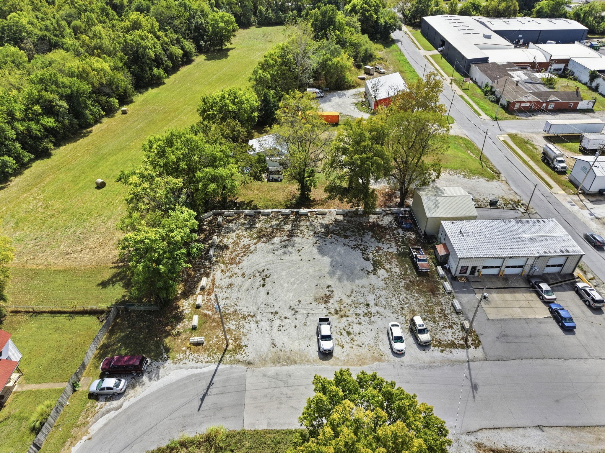main property photo 15