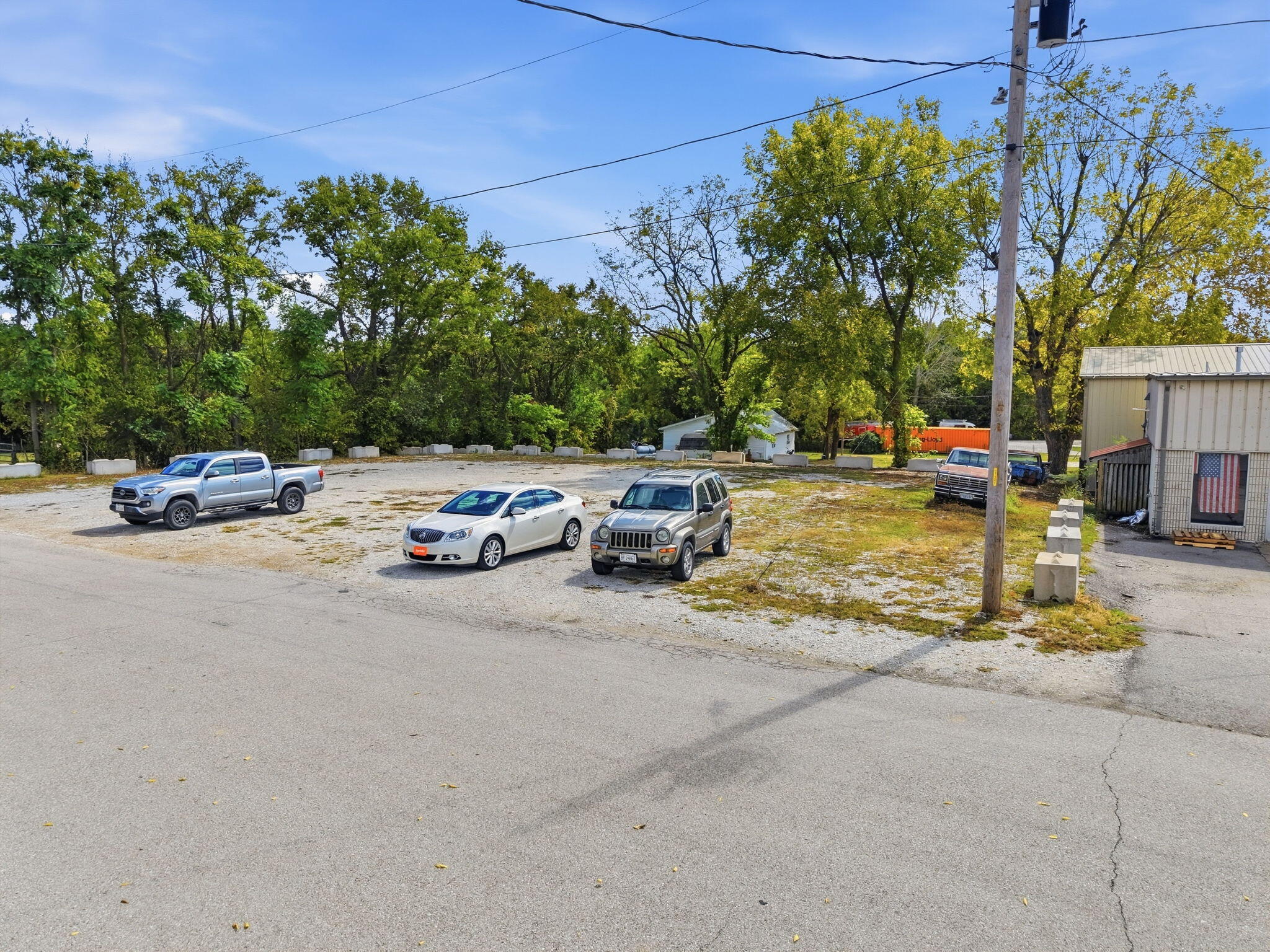 main property photo 7
